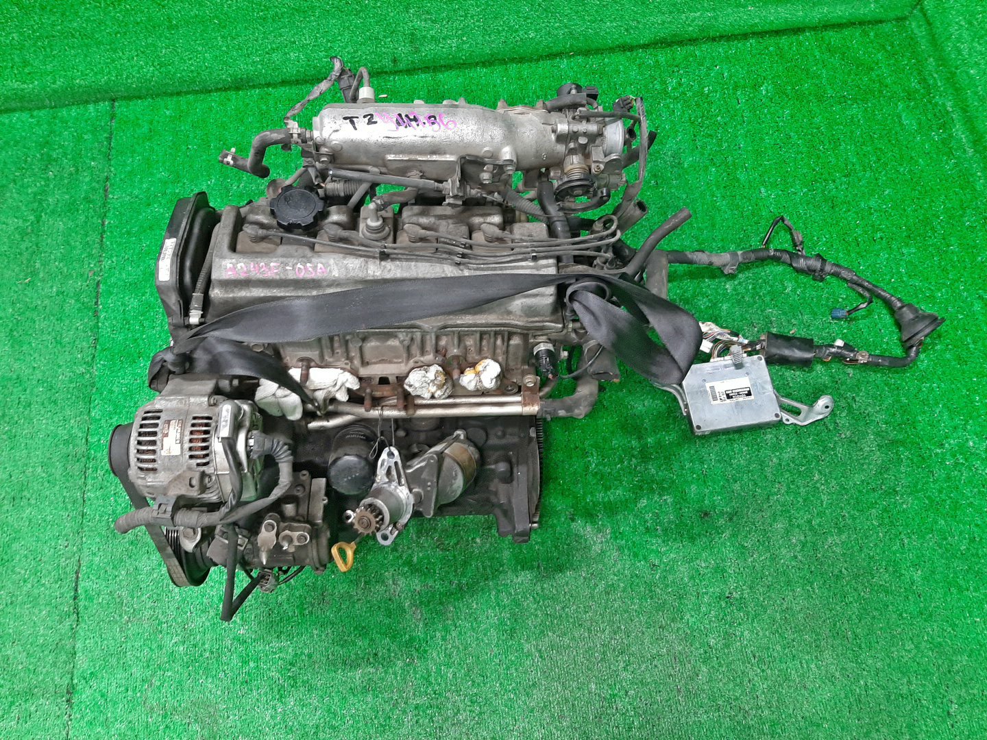Двигатель TOYOTA CALDINA, CARINA, CORONA PREMIO ST215G, ST215, ST195G, ST198V 3S-FE KAT 1 ракурс