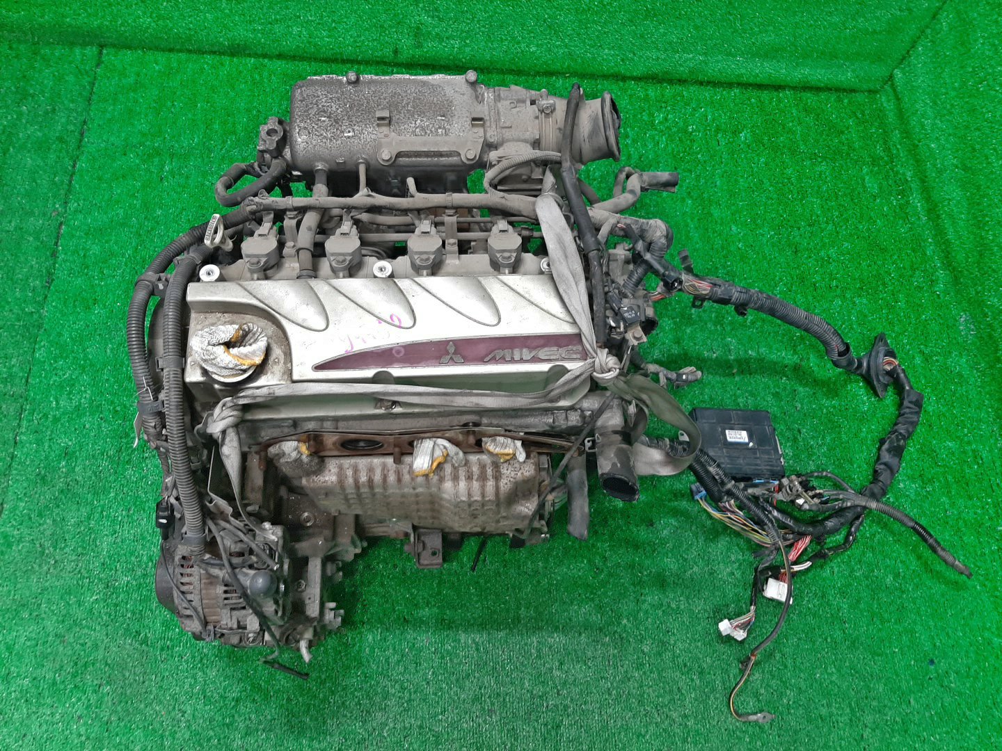 Двигатель MITSUBISHI GRANDIS NA4W 4G69 JA2769 1 ракурс Двигатель MITSUBISHI GRANDIS NA4W 4G69 JA2769 1 ракурс
