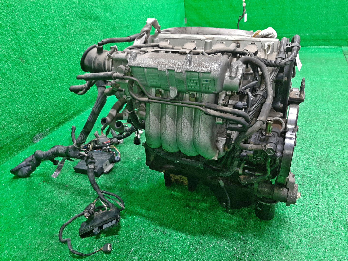 Двигатель MITSUBISHI GRANDIS NA4W 4G69 JA2769 3 ракурс Двигатель MITSUBISHI GRANDIS NA4W 4G69 JA2769 3 ракурс