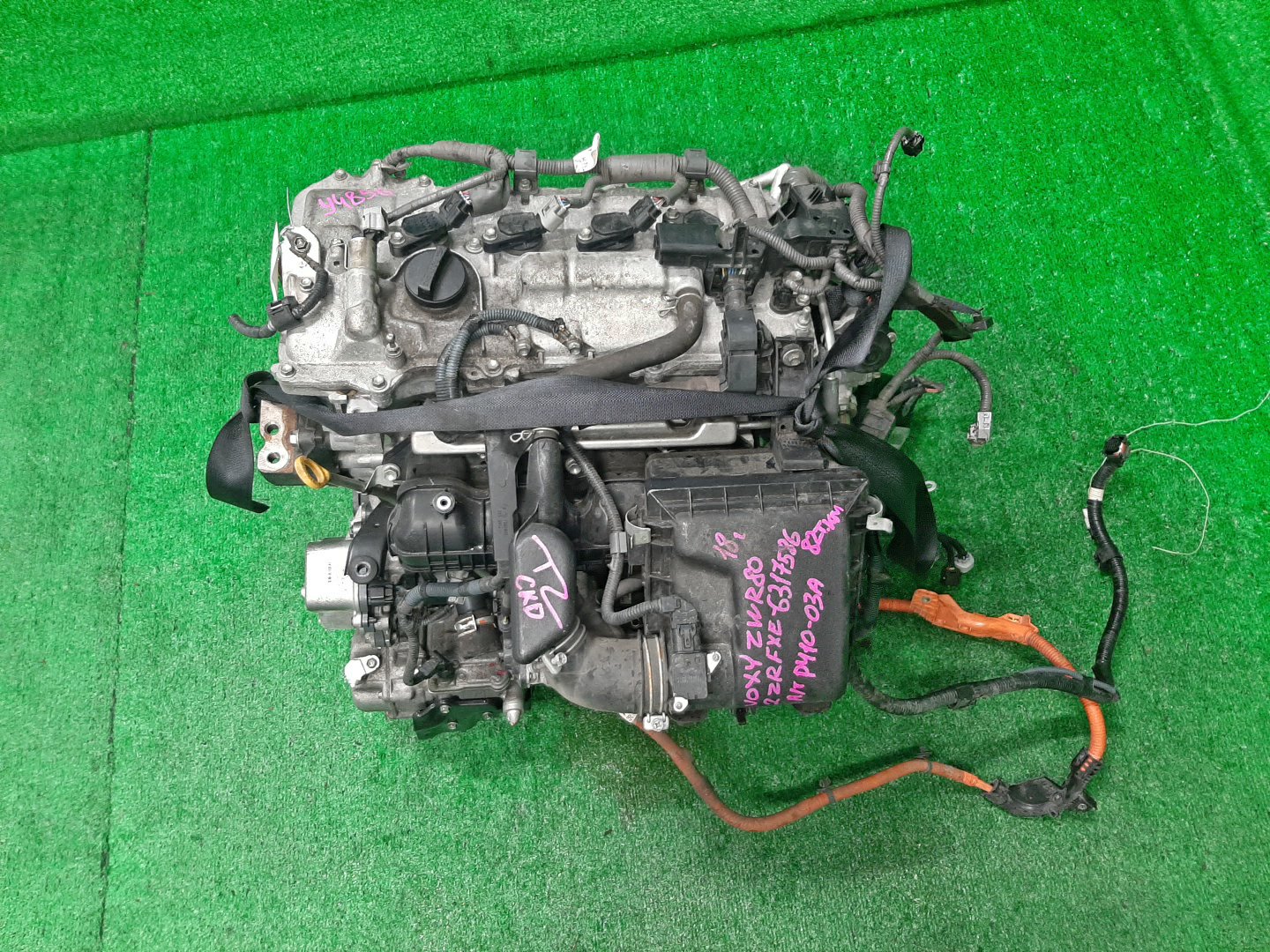 Двигатель TOYOTA NOAH, VOXY, ESQUIRE ZWR80G, ZWR80W 2ZR-FXE 6317586 1 ракурс
