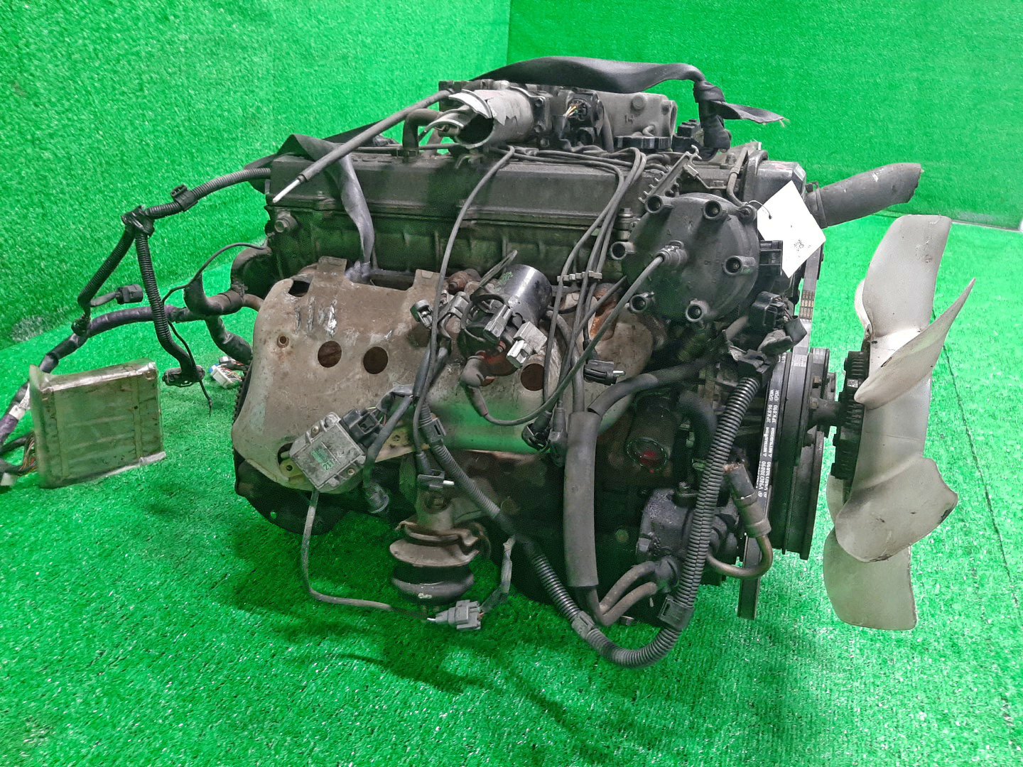 Двигатель TOYOTA CHASER, CRESTA, CROWN, MARK II GX100, GS171W, GS171, GS151 1G-FE TPAM 3 ракурс