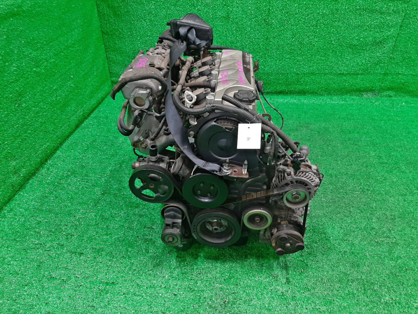 Двигатель MITSUBISHI GRANDIS NA4W 4G69 KC7095 2 ракурс Двигатель MITSUBISHI GRANDIS NA4W 4G69 KC7095 2 ракурс