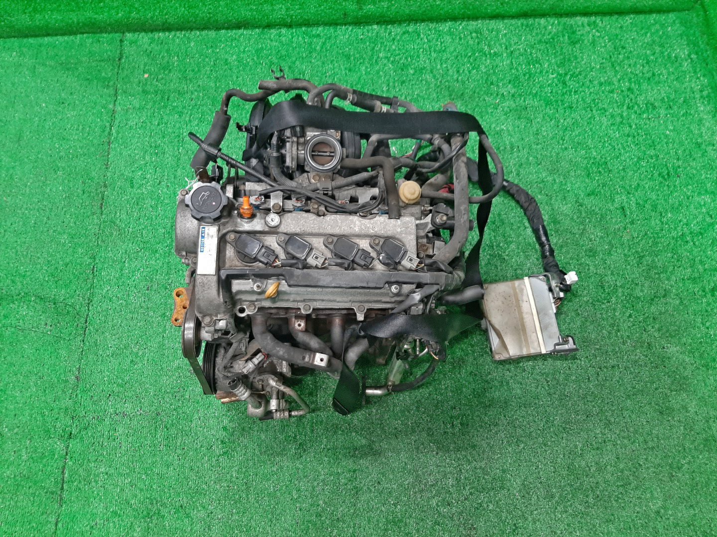 Двигатель TOYOTA VITZ SCP13 2SZ-FE 1075365 1 ракурс