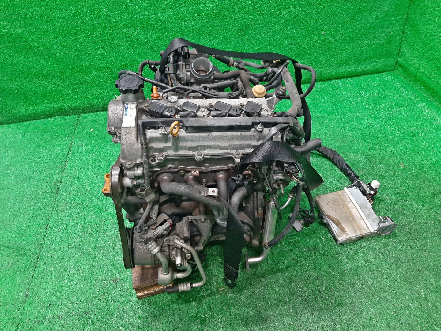 Двигатель TOYOTA VITZ SCP13 2SZ-FE 1075365 4 ракурс