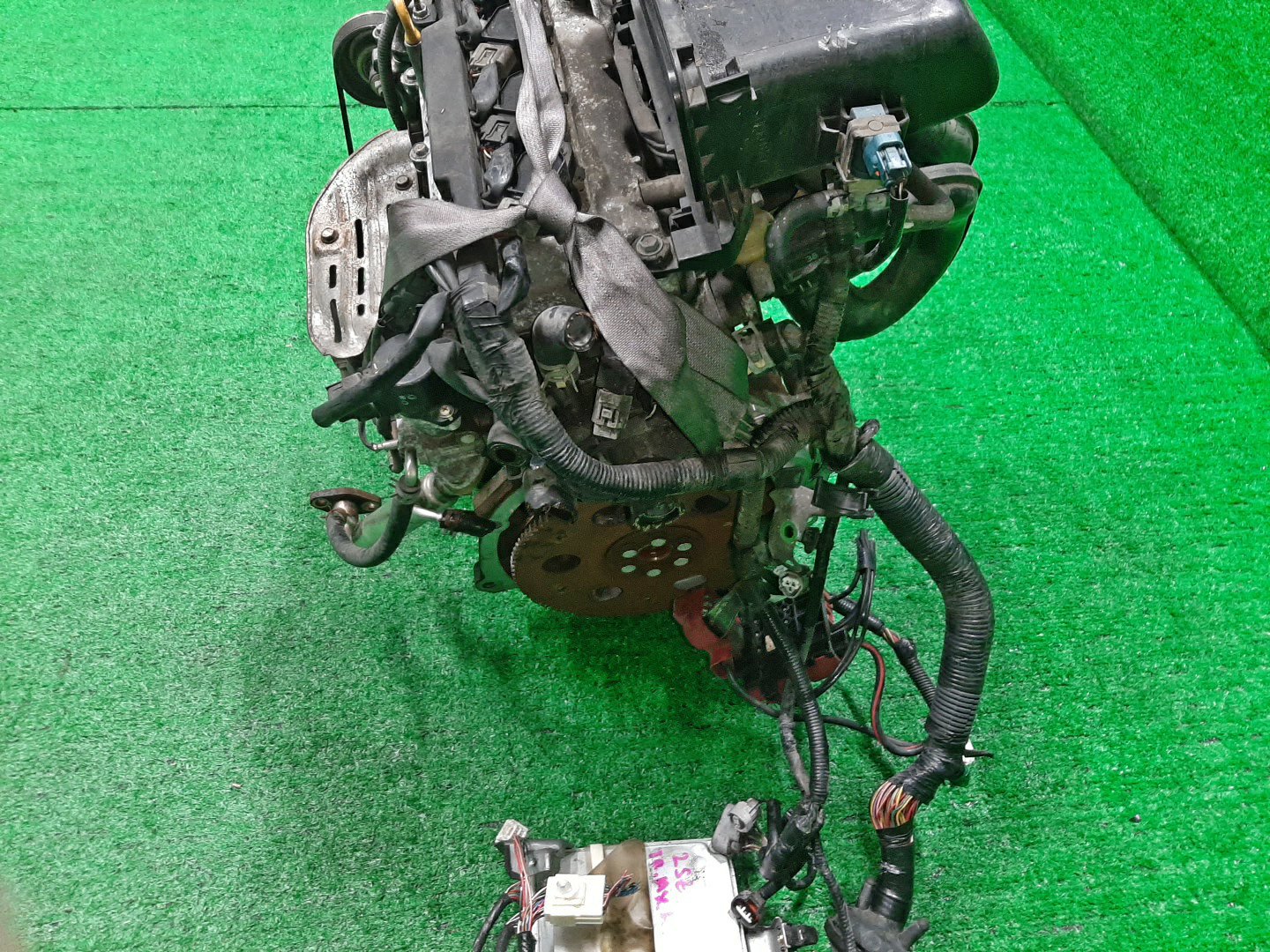 Двигатель TOYOTA VITZ SCP13 2SZ-FE 1081126 5 ракурс