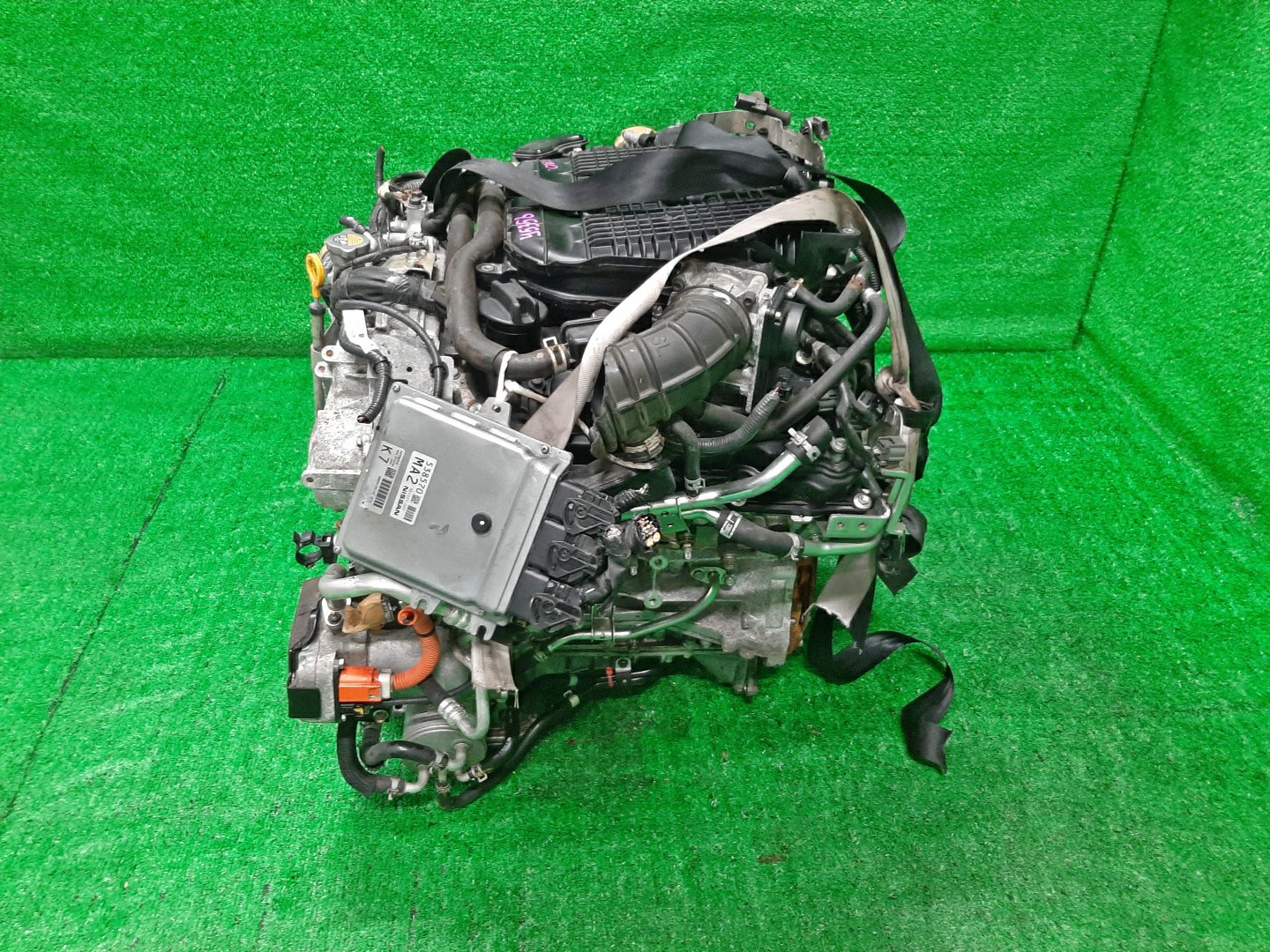 Двигатель NISSAN SKYLINE HV37 VQ35HR 557733D 4 ракурс
