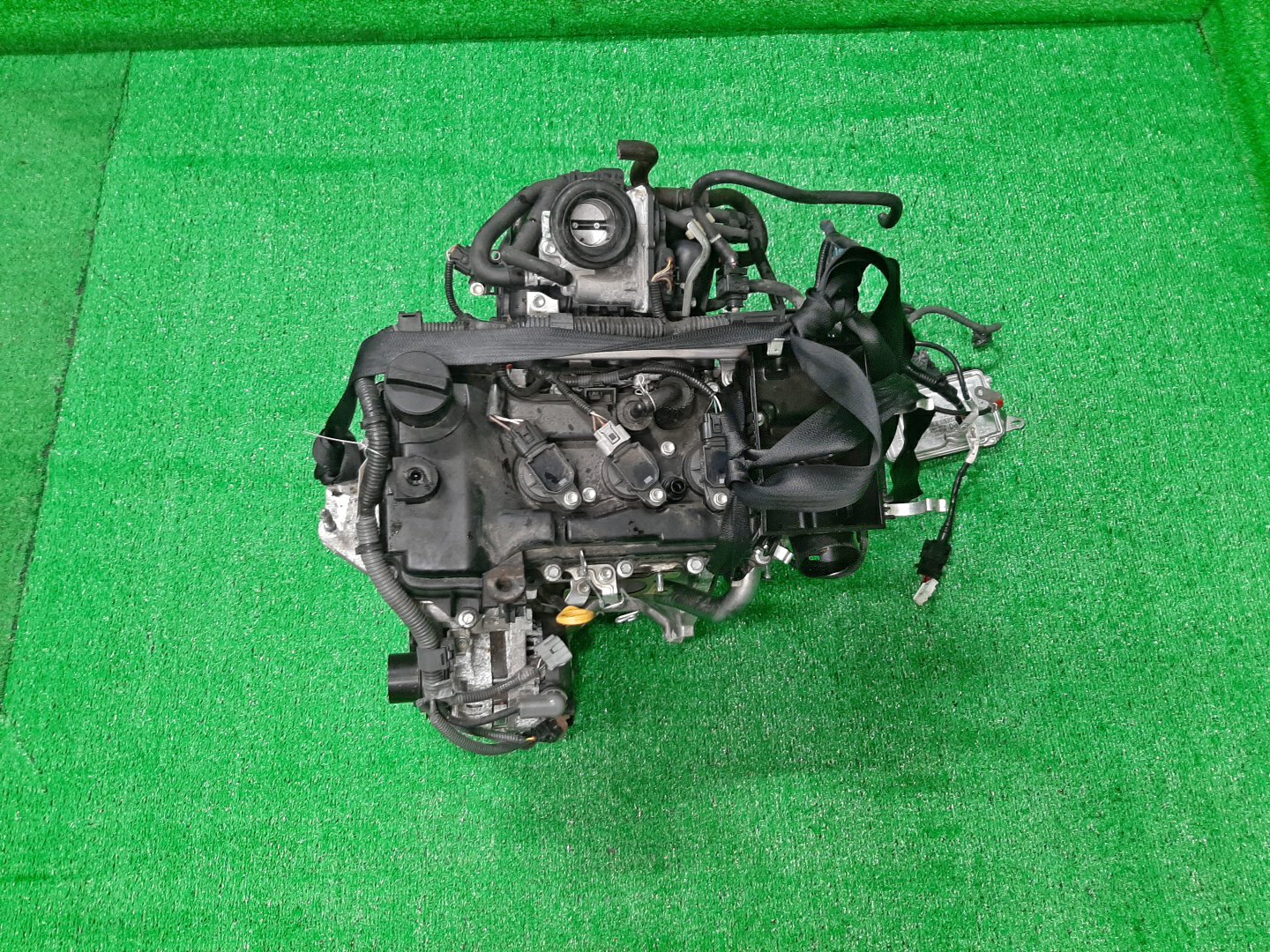 Двигатель TOYOTA VITZ KSP130 1KR-FE 2MOD 1 ракурс