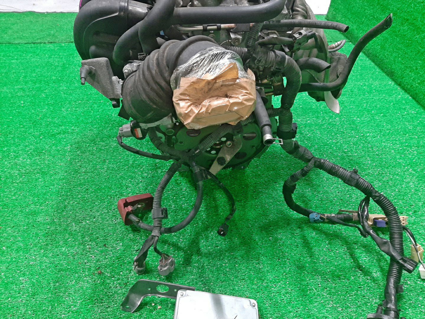 Двигатель TOYOTA CALDINA, CELICA, COROLLA, PREMIO, COROLLA SPACIO, ISIS, WISH, ALLION, COROLLA FIELDER, ALLEX, COROLLA RUNX, WILL VS, FIELDER ZGE20W, ZZT240, ZZT241W, ZZT230, ZZE122, ZNM10, ZNM10W, ZNM10G, ZNE10, ZNE10G, ZZE127 1ZZ-FE MEX 5 ракурс