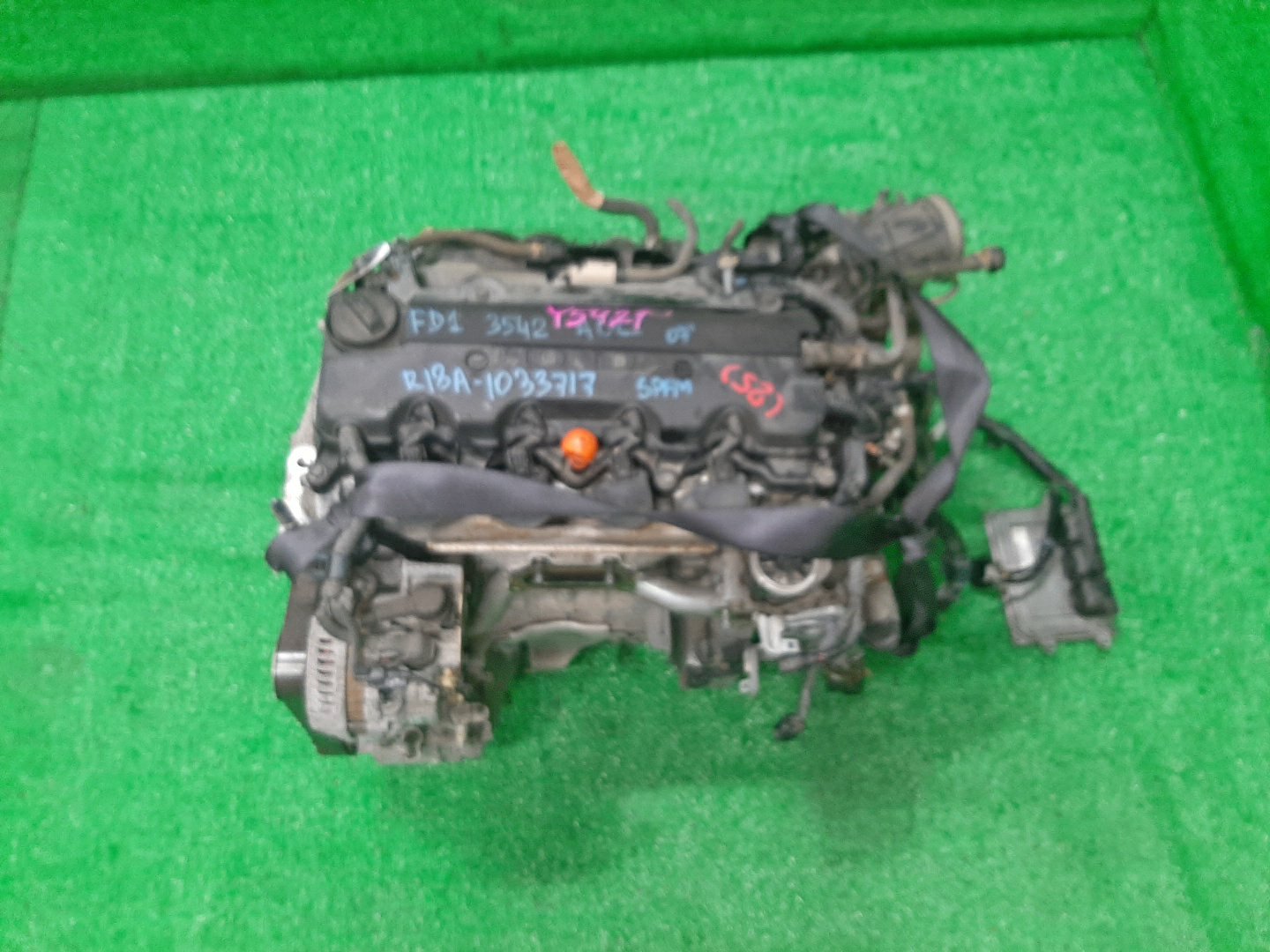 Двигатель HONDA CIVIC FD1 R18A 1033717 1 ракурс
