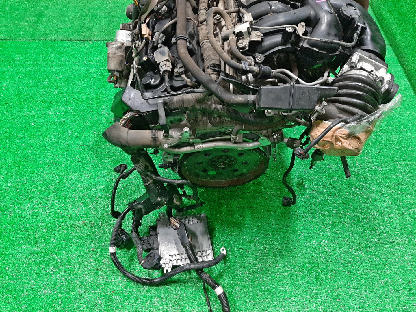 Двигатель NISSAN TEANA J32 VQ25DE 674695A 5 ракурс