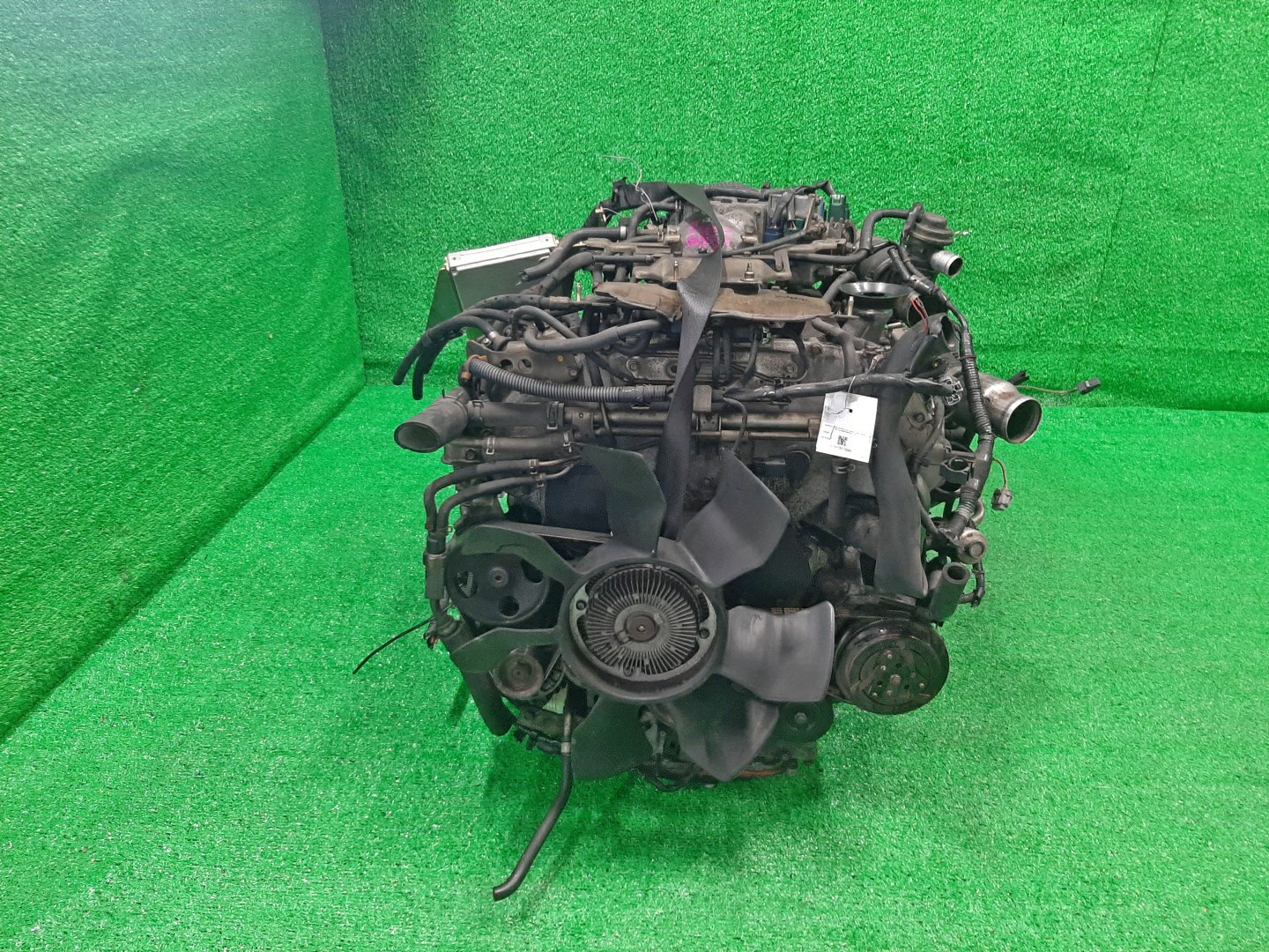 Двигатель NISSAN CEDRIC, CIMA, GLORIA HY34, HF50 VQ30DET 241925B 2 ракурс