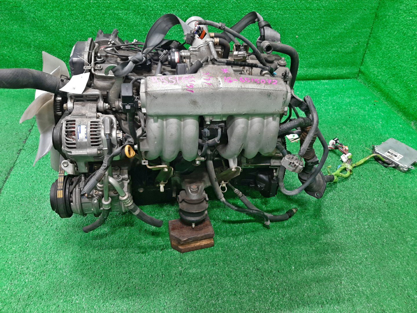 Двигатель TOYOTA CHASER, CRESTA, CROWN, MARK II GX100, GS171W, GS171, GS151 1G-FE TPAM 4 ракурс