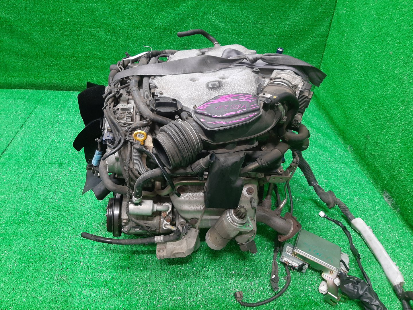 Двигатель NISSAN SKYLINE, STAGEA NV35, NM35 VQ25DD 255837A 4 ракурс