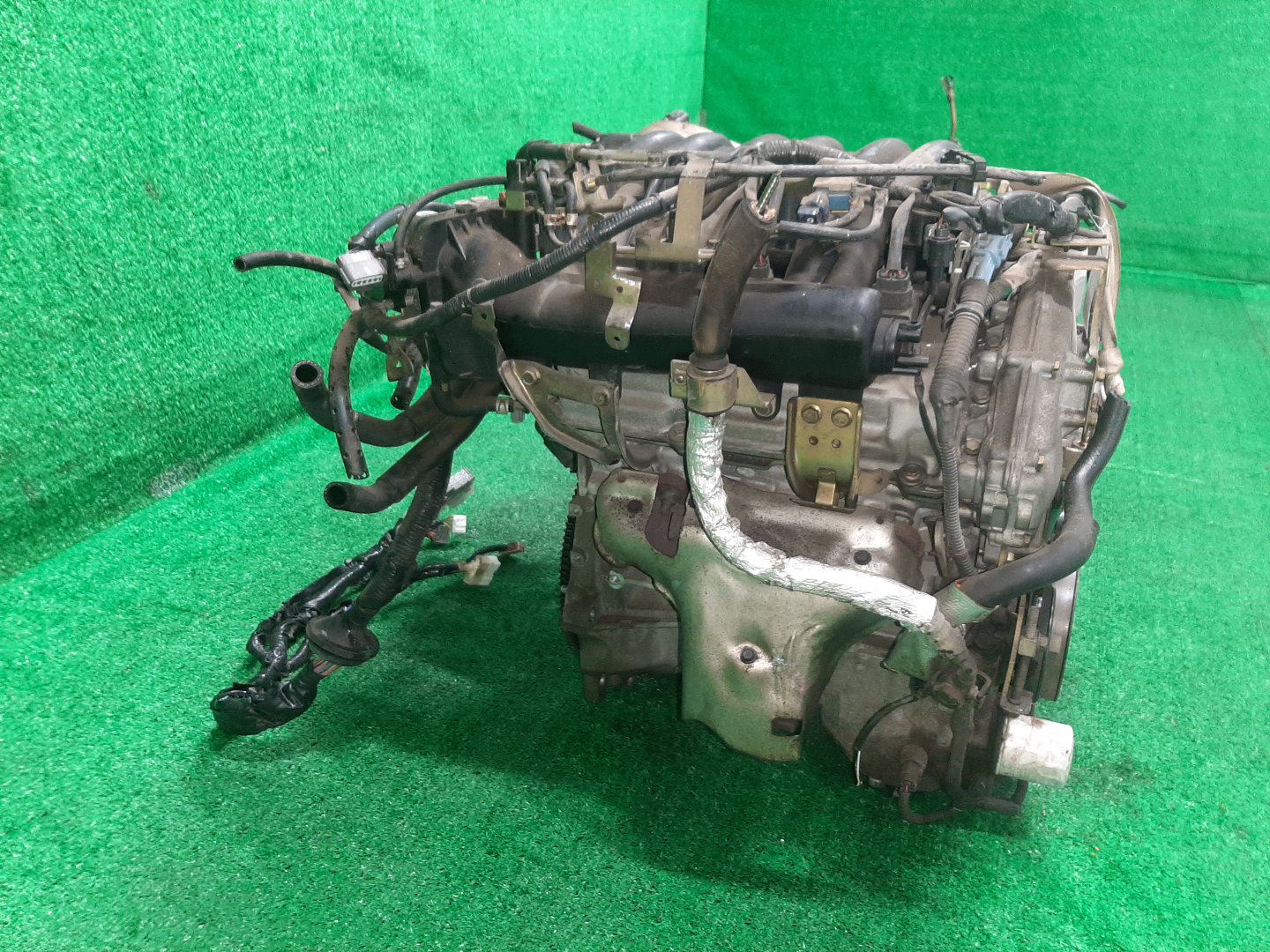 Двигатель NISSAN CEFIRO A33 VQ20DE NEO 3 ракурс Двигатель NISSAN CEFIRO A33 VQ20DE NEO 3 ракурс