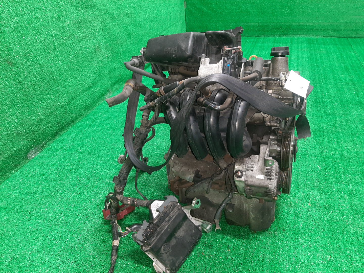 Двигатель TOYOTA VITZ, RACTIS, BELTA, YARIS SCP90, SCP100, SCP92 2SZ-FE 1821770 3 ракурс