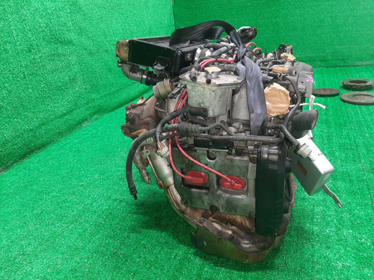 Двигатель SUBARU FORESTER SF5 EJ20G EJ20GDW1NY 3 ракурс