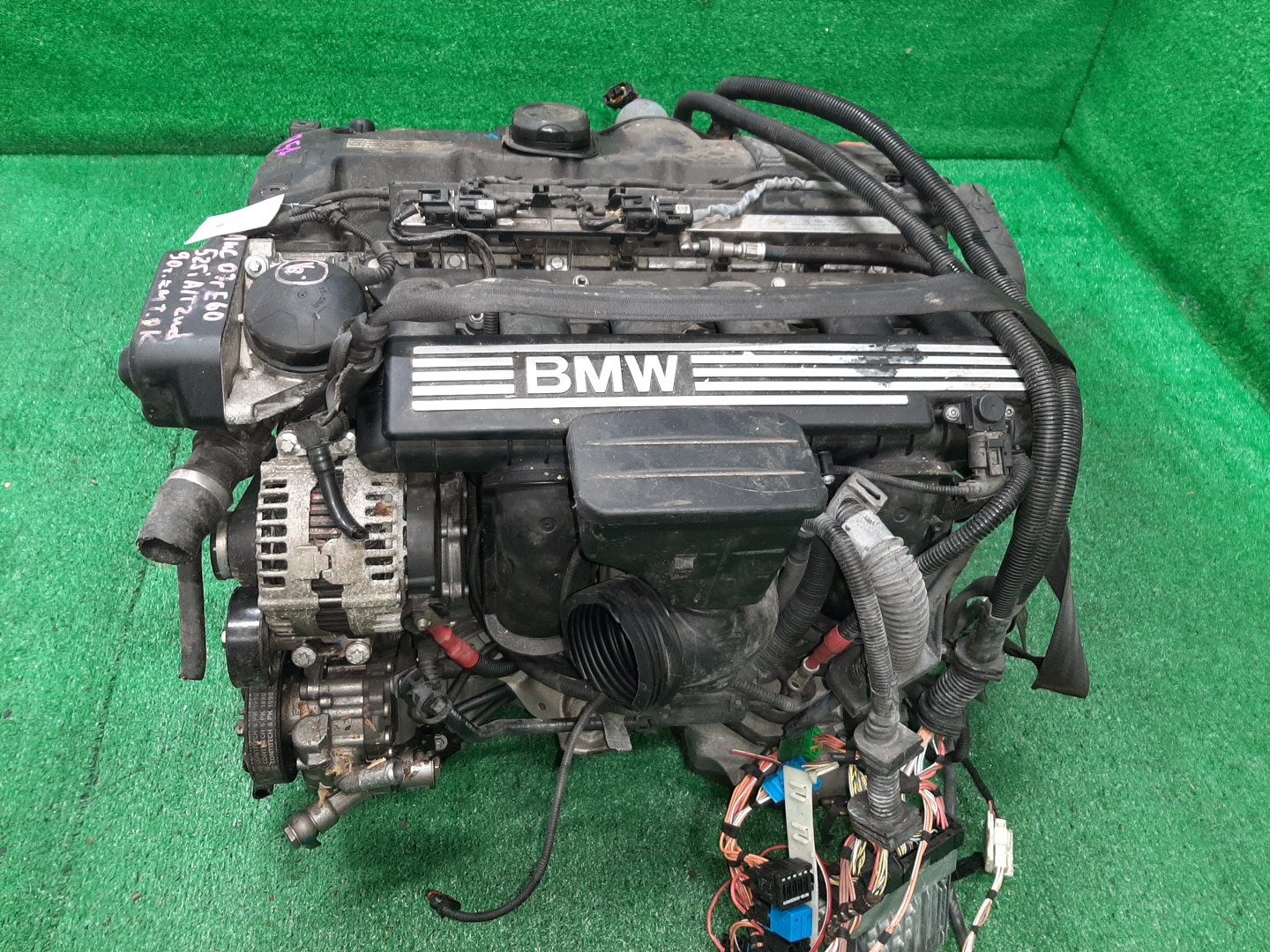 Двигатель BMW 5-Series, 3-Series, X3, 323i, 325i, 525i E61, E60, E90, E91, E93, E92, E83 N52B25AF 77764125 4 ракурс