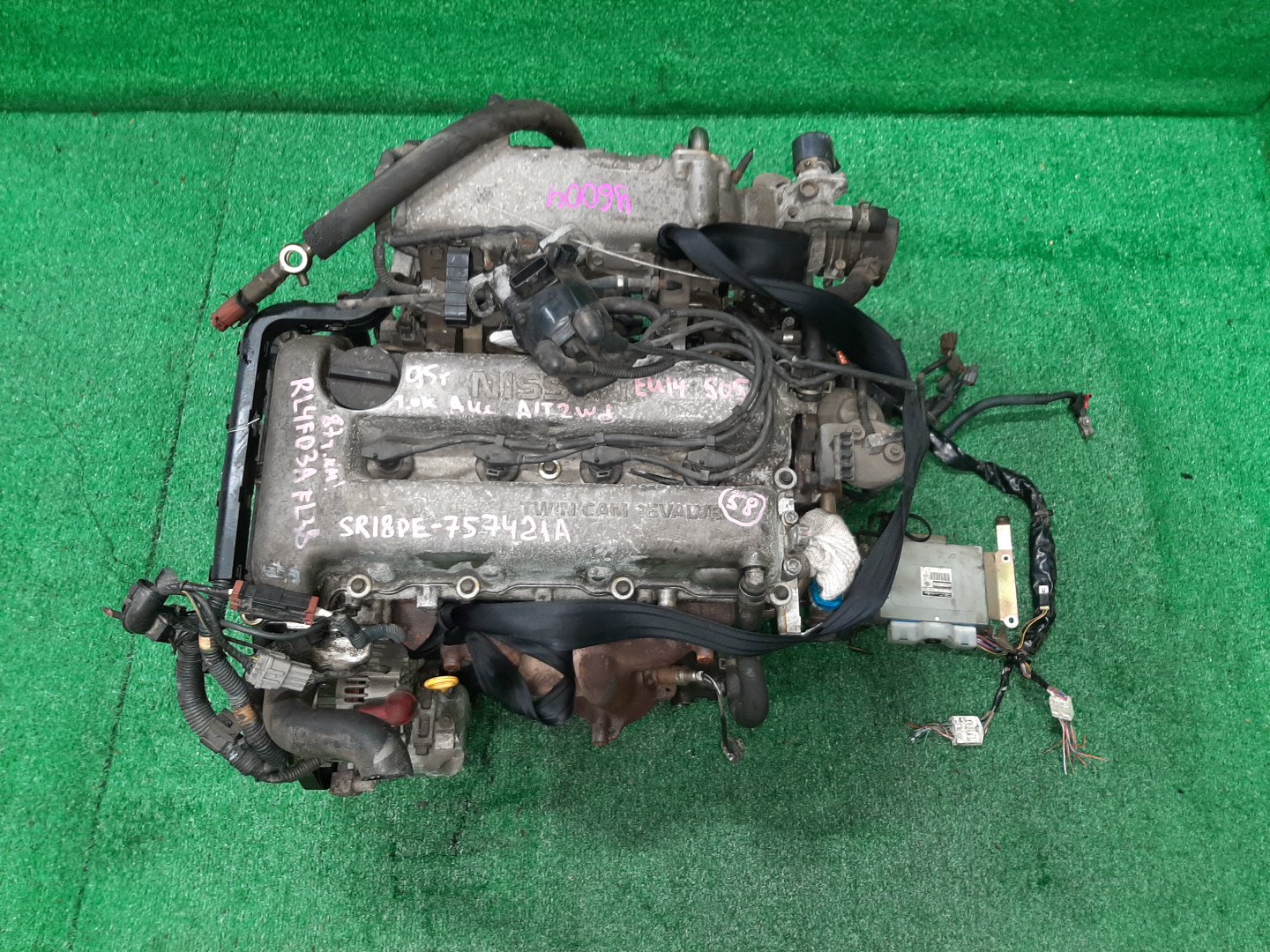 Двигатель NISSAN BLUEBIRD, PRIMERA, PRESEA EU14, P11, WP11, PR11 SR18DE 757421A 1 ракурс