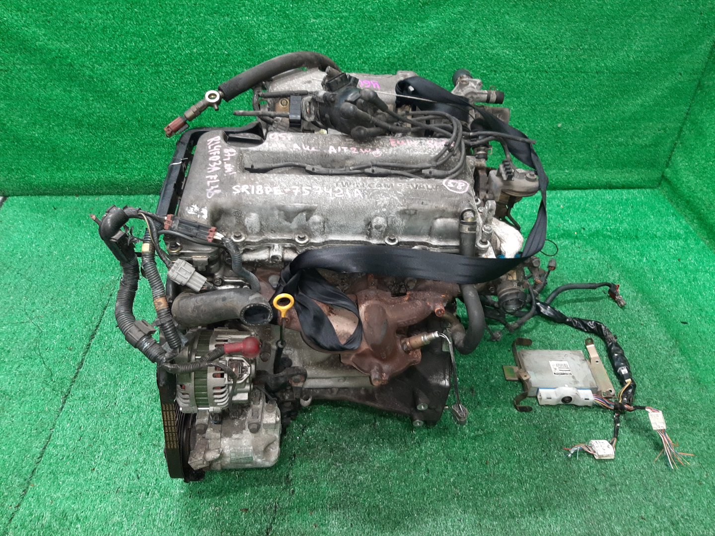 Двигатель NISSAN BLUEBIRD, PRIMERA, PRESEA EU14, P11, WP11, PR11 SR18DE 757421A 4 ракурс