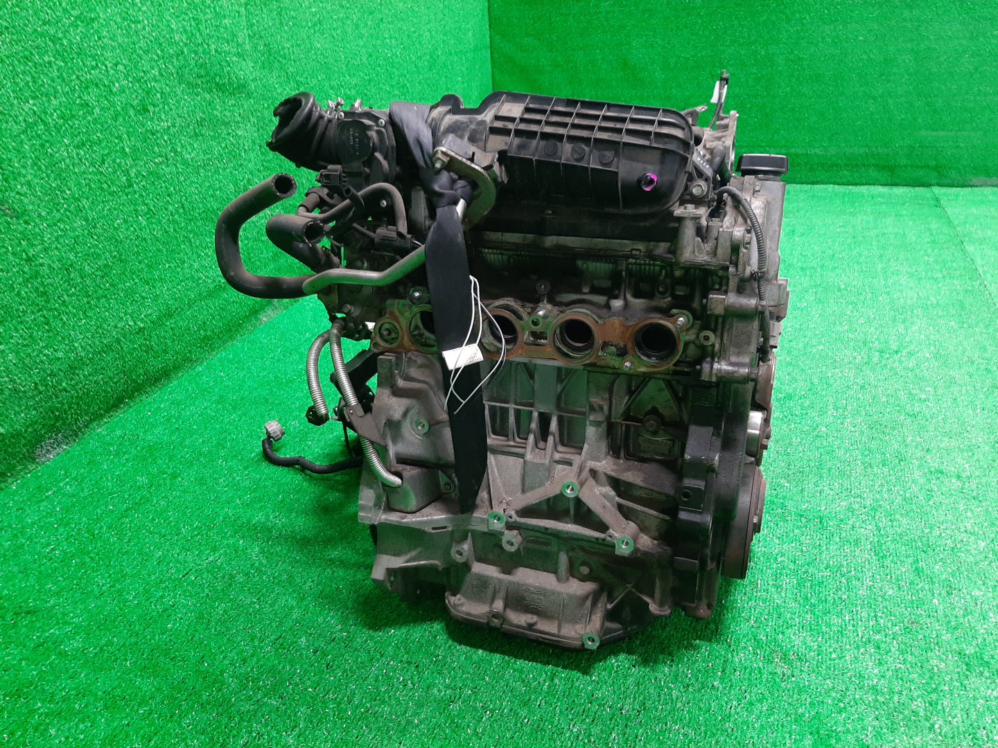 Двигатель NISSAN SERENA CNC25 MR20DE 320950A 3 ракурс