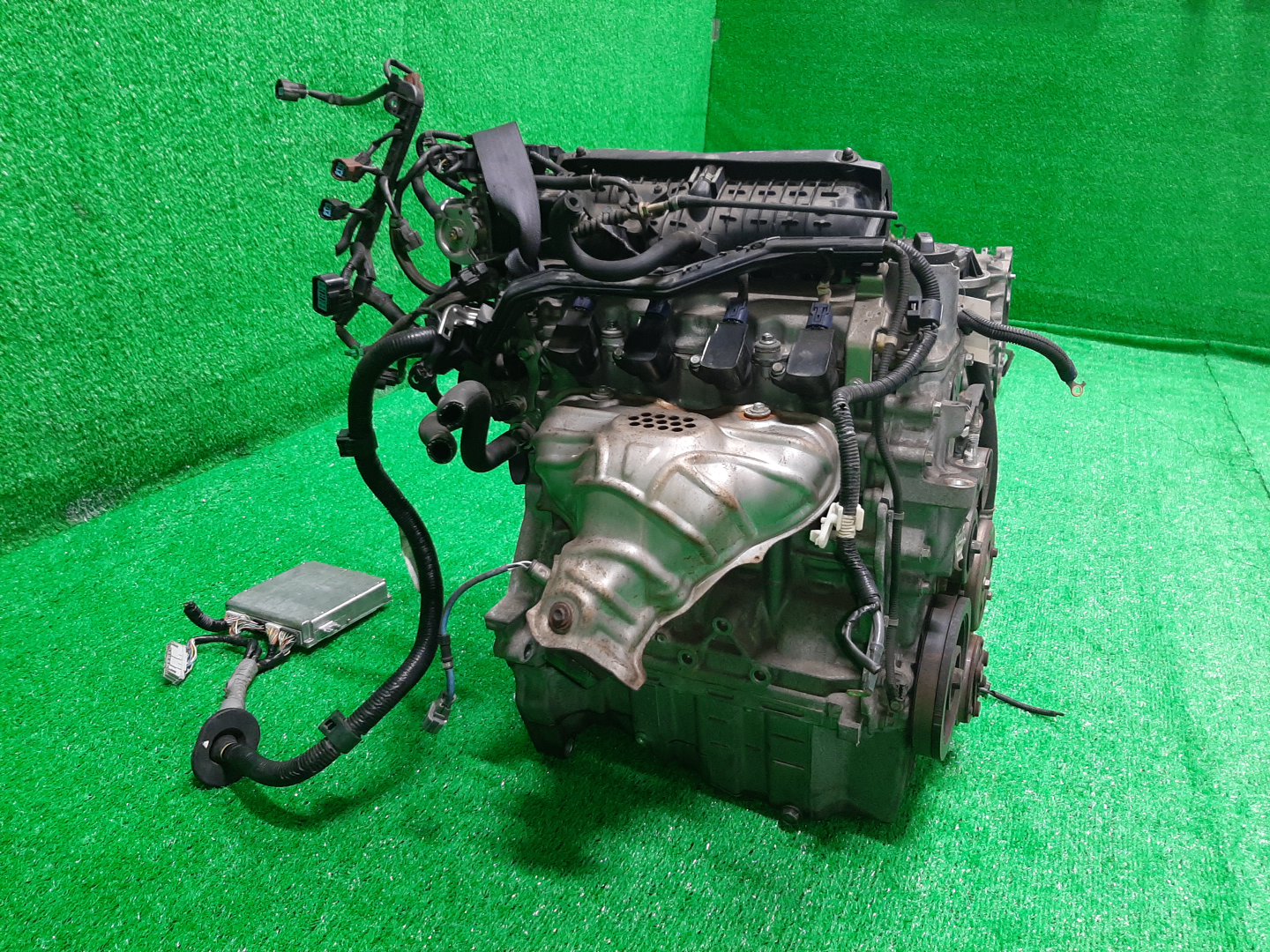 Двигатель HONDA AIRWAVE GJ1, GJ2 L15A VTEC 3 ракурс