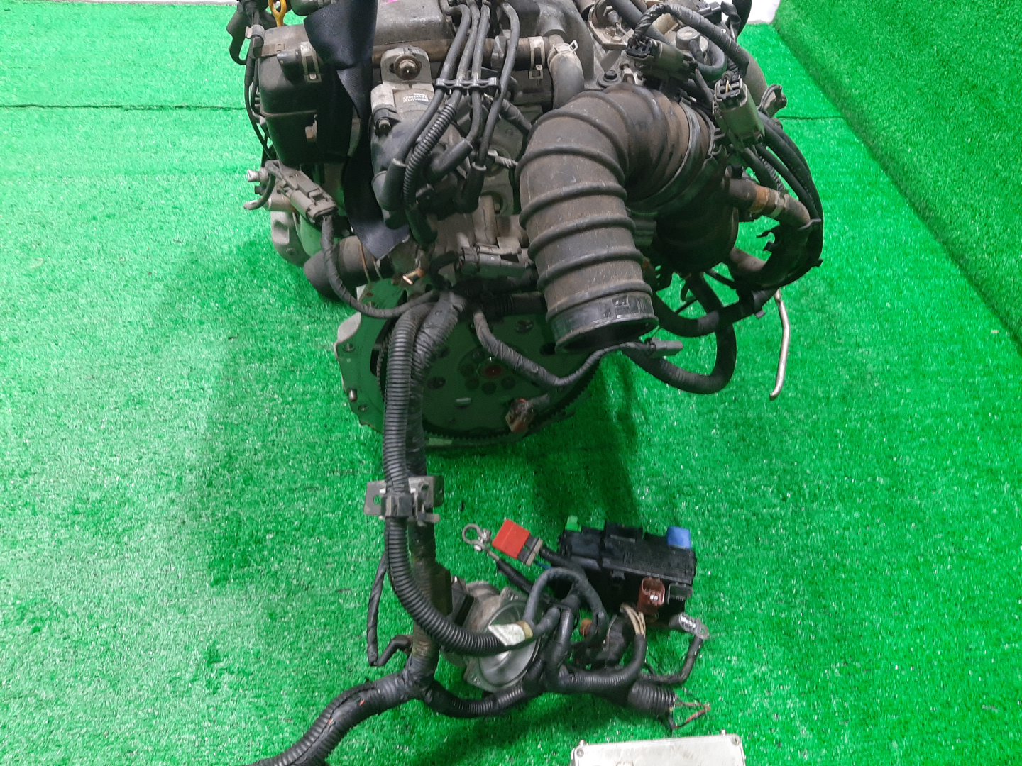 Двигатель NISSAN AVENIR, BLUEBIRD, PRIMERA, WINGROAD, PRAIRIE JOY, PRESEA PW10, HU13, HU12, HP10, WHY10, PM11, HR11, HR10 SR20DE 766525A 5 ракурс Двигатель NISSAN AVENIR, BLUEBIRD, PRIMERA, WINGROAD, PRAIRIE JOY, PRESEA PW10, HU13, HU12, HP10, WHY10, PM11, HR11, HR10 SR20DE 766525A 5 ракурс