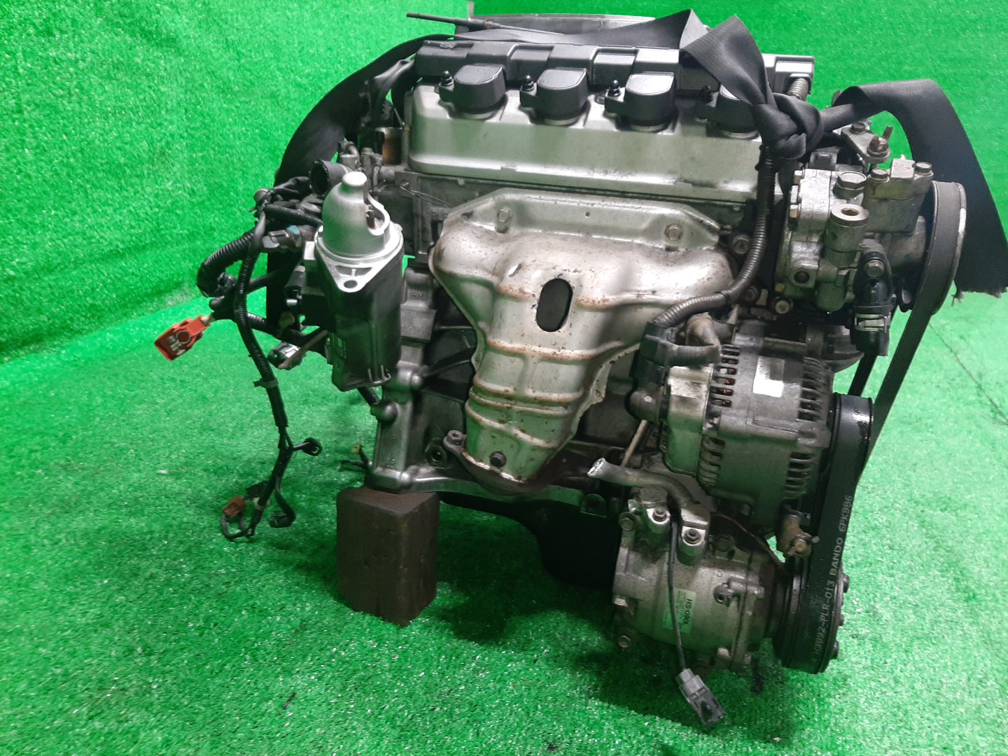Двигатель HONDA CIVIC, STREAM, EDIX, CIVIC FERIO EU3, ES3, EU4, ET2, EN2, RN2, RN1, BE1, BE2 D17A 2209338 3 ракурс