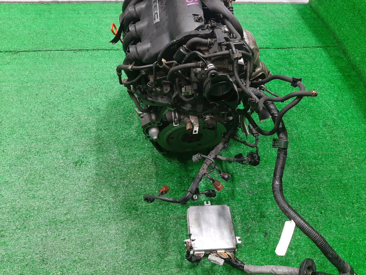 Двигатель HONDA AIRWAVE GJ1, GJ2 L15A VTEC 5 ракурс