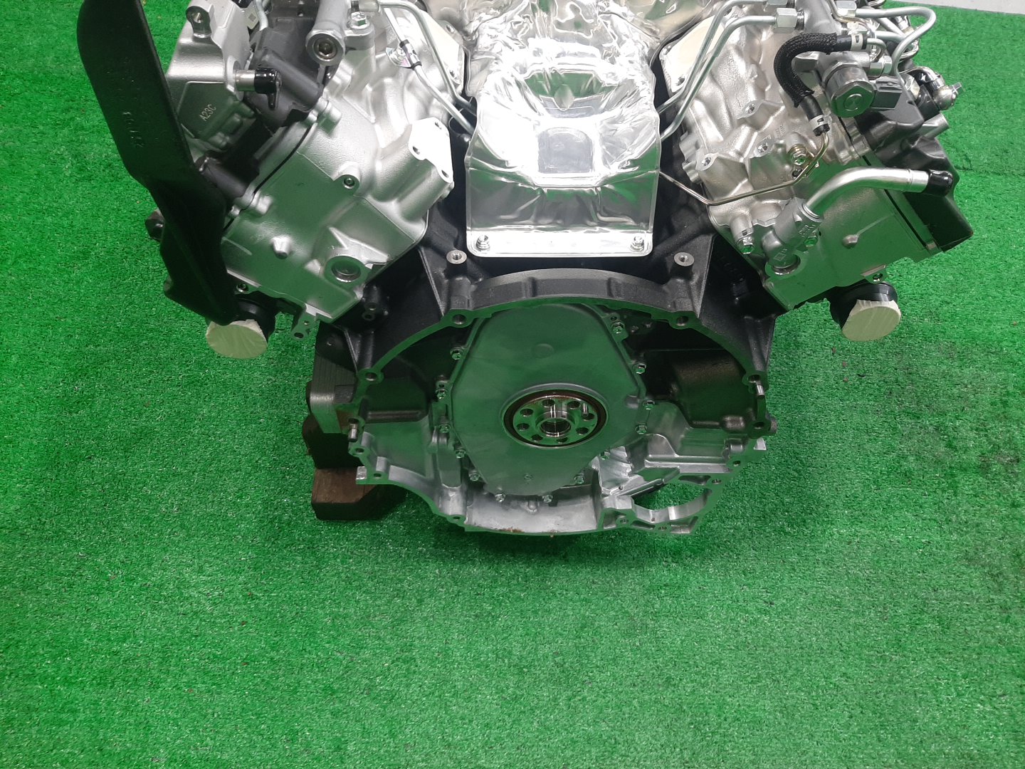 Двигатель TOYOTA LAND CRUISER FJA300W F33A-FTV 19000-52063 5 ракурс
