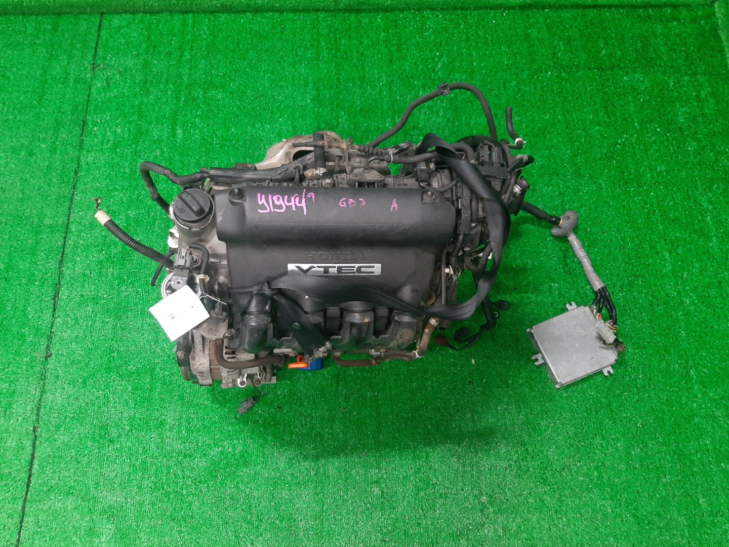 Двигатель HONDA FIT GD3, GD4 L15A VTEC 1 ракурс