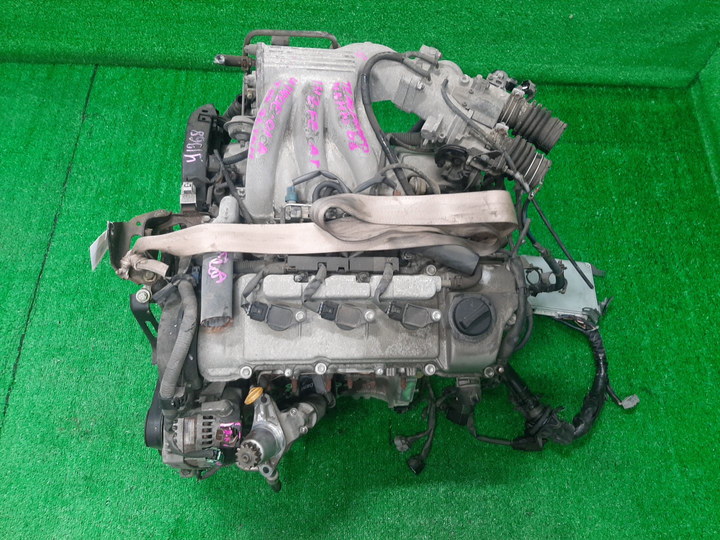 Двигатель TOYOTA ALPHARD MNH10W 1MZ-FE 1MOD 1 ракурс Двигатель TOYOTA ALPHARD MNH10W 1MZ-FE 1MOD 1 ракурс