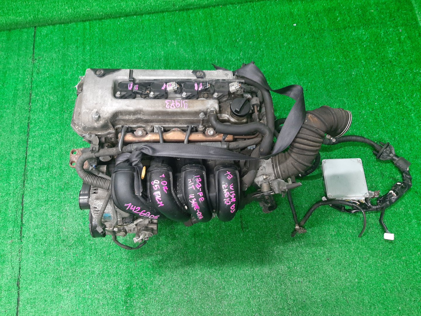 Двигатель TOYOTA CALDINA, CELICA, COROLLA, PREMIO, COROLLA SPACIO, ISIS, WISH, ALLION, COROLLA FIELDER, ALLEX, COROLLA RUNX, WILL VS, FIELDER ZGE20W, ZZT240, ZZT241W, ZZT230, ZZE122, ZNM10, ZNM10W, ZNM10G, ZNE10, ZNE10G, ZZE127 1ZZ-FE MEX 1 ракурс