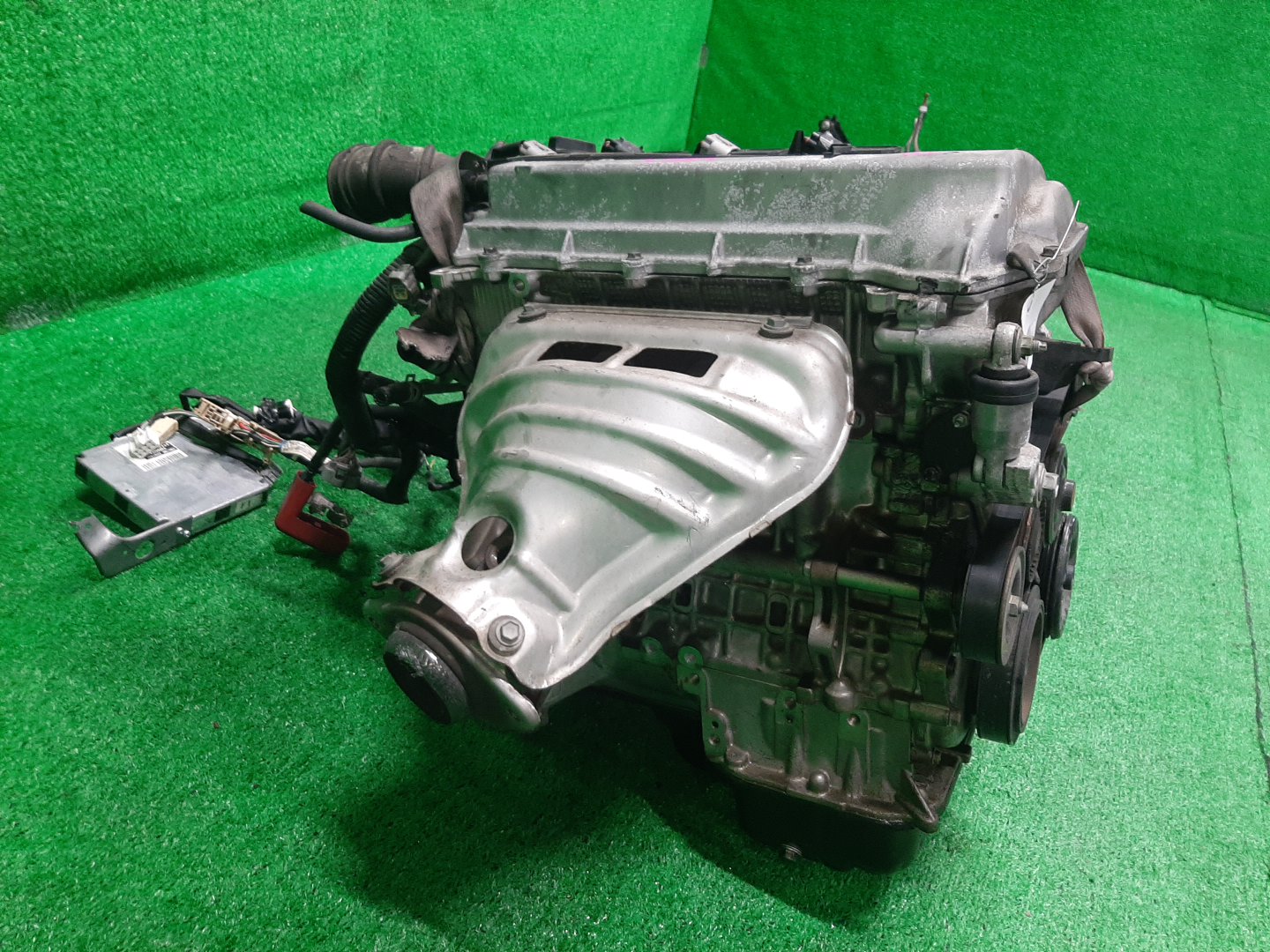Двигатель TOYOTA CALDINA, CELICA, COROLLA, PREMIO, COROLLA SPACIO, ISIS, WISH, ALLION, COROLLA FIELDER, ALLEX, COROLLA RUNX, WILL VS, FIELDER ZGE20W, ZZT240, ZZT241W, ZZT230, ZZE122, ZNM10, ZNM10W, ZNM10G, ZNE10, ZNE10G, ZZE127 1ZZ-FE MEX 3 ракурс
