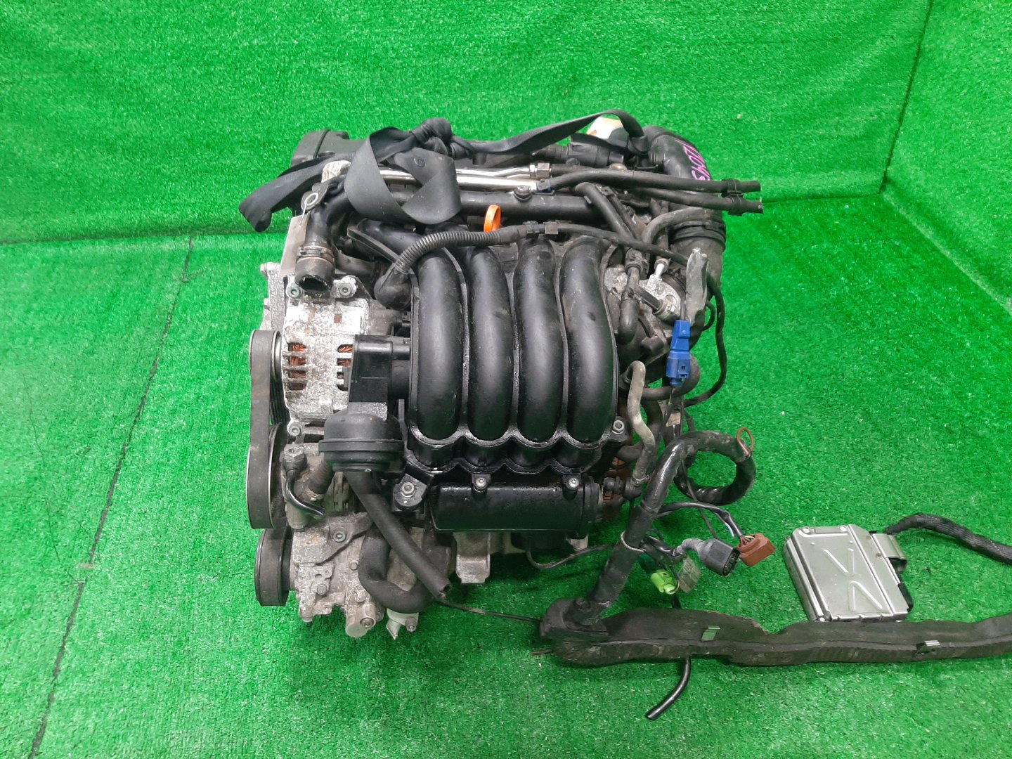 Двигатель AUDI A4 8ED, 8EALT, 8E, 8E5, 8EC, B7 ALT BLACK 4 ракурс Двигатель AUDI A4 8ED, 8EALT, 8E, 8E5, 8EC, B7 ALT BLACK 4 ракурс