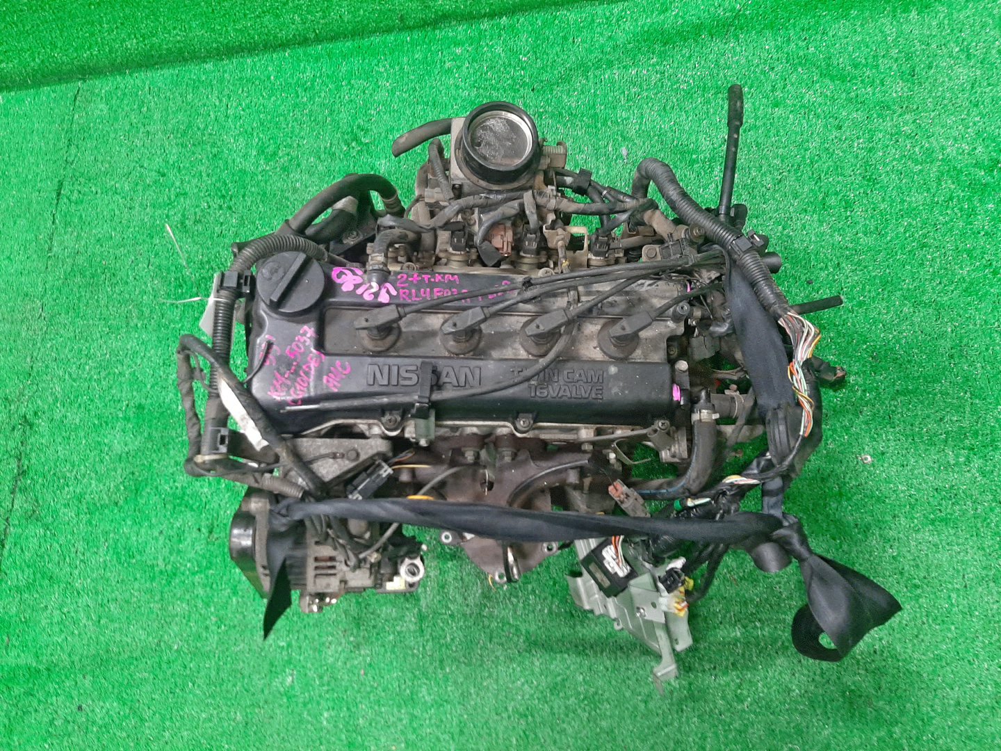 Двигатель NISSAN MARCH K11 CG10DE 336102B 1 ракурс