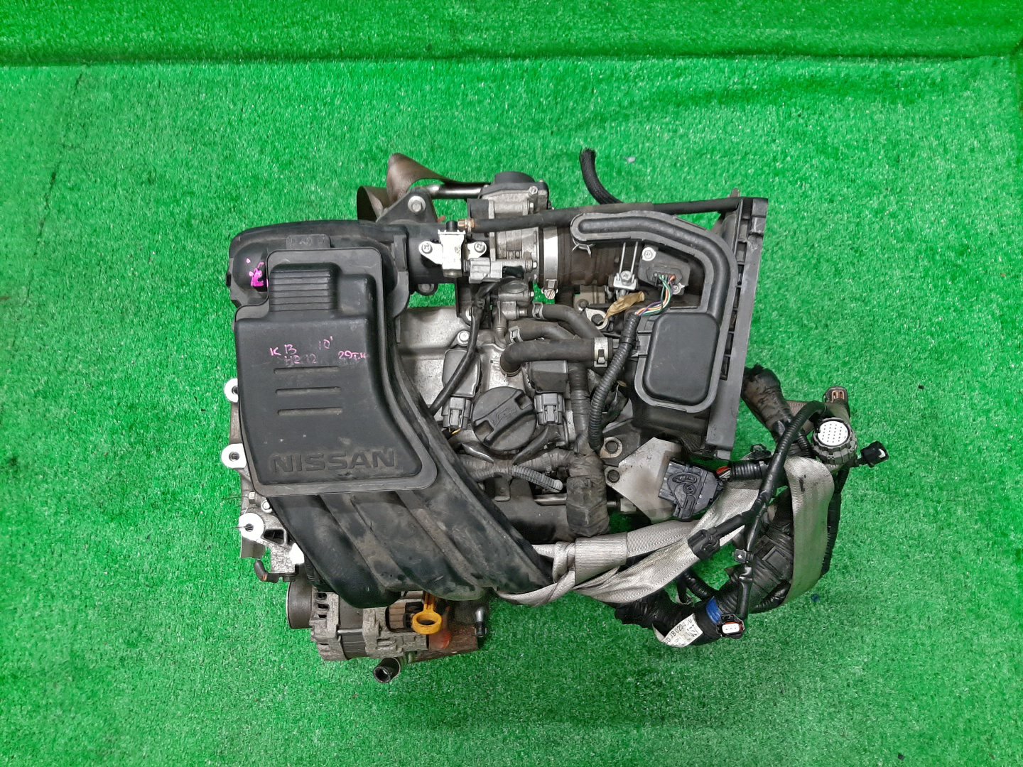 Двигатель NISSAN MARCH K13 HR12DE 028085A 1 ракурс