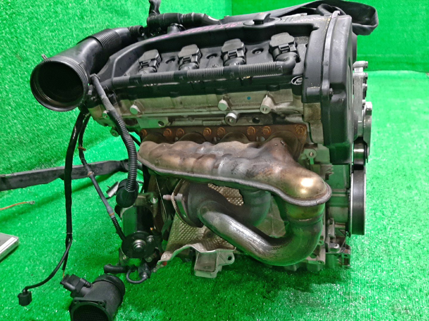 Двигатель AUDI A4 8ED, 8EALT, 8E, 8E5, 8EC, B7 ALT BLACK 3 ракурс Двигатель AUDI A4 8ED, 8EALT, 8E, 8E5, 8EC, B7 ALT BLACK 3 ракурс