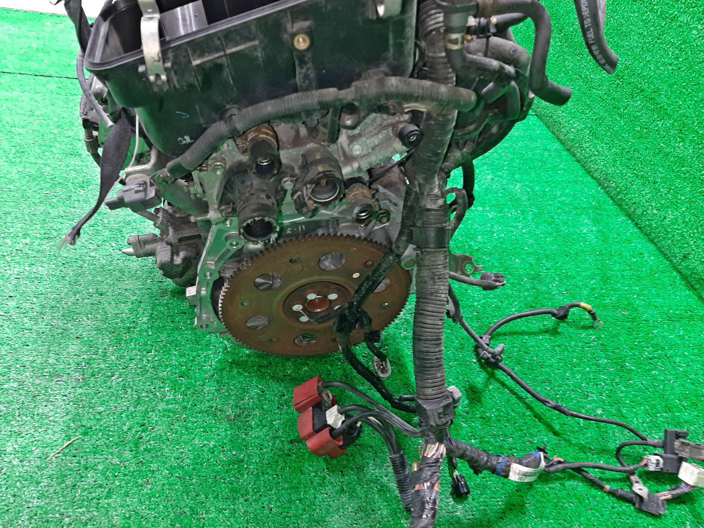 Двигатель TOYOTA VITZ KSP90 1KR-FE 0457305 5 ракурс
