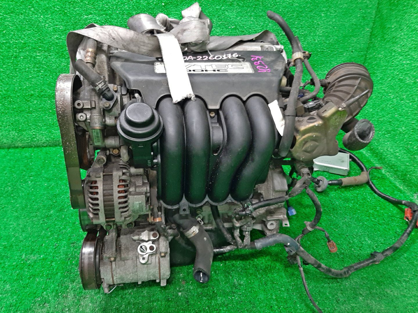 Двигатель HONDA STEPWGN, STREAM, EDIX RF3, RF4, RF5, RF6, RN3, RN4, BE3, BE4 K20A 2260176 4 ракурс