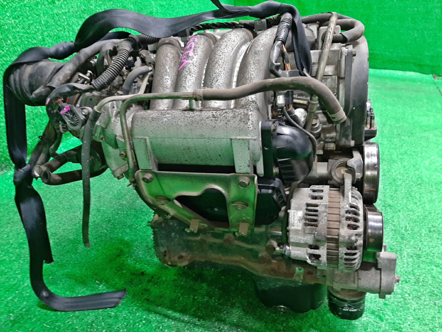 Двигатель MITSUBISHI DION CR9W 4G63 MD369884 3 ракурс