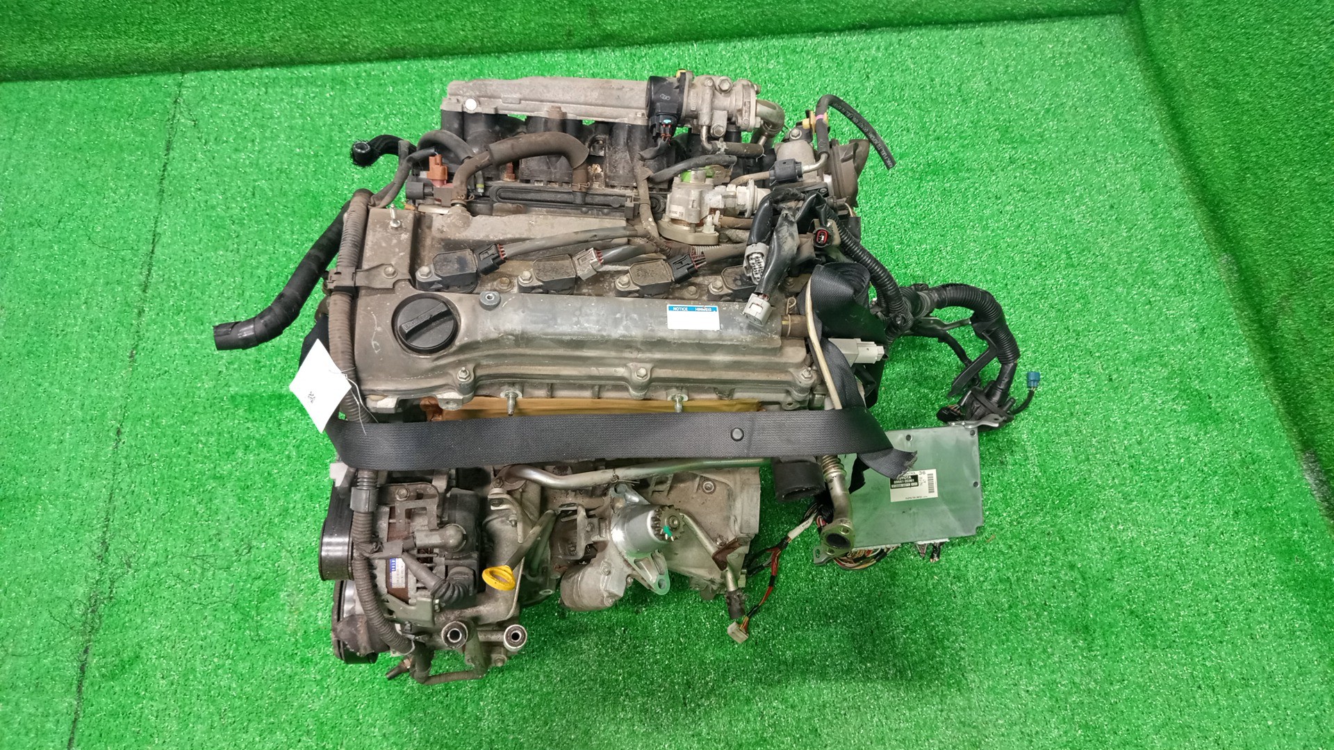Двигатель TOYOTA AVENSIS AZT250 1AZ-FSE 5432682 1 ракурс