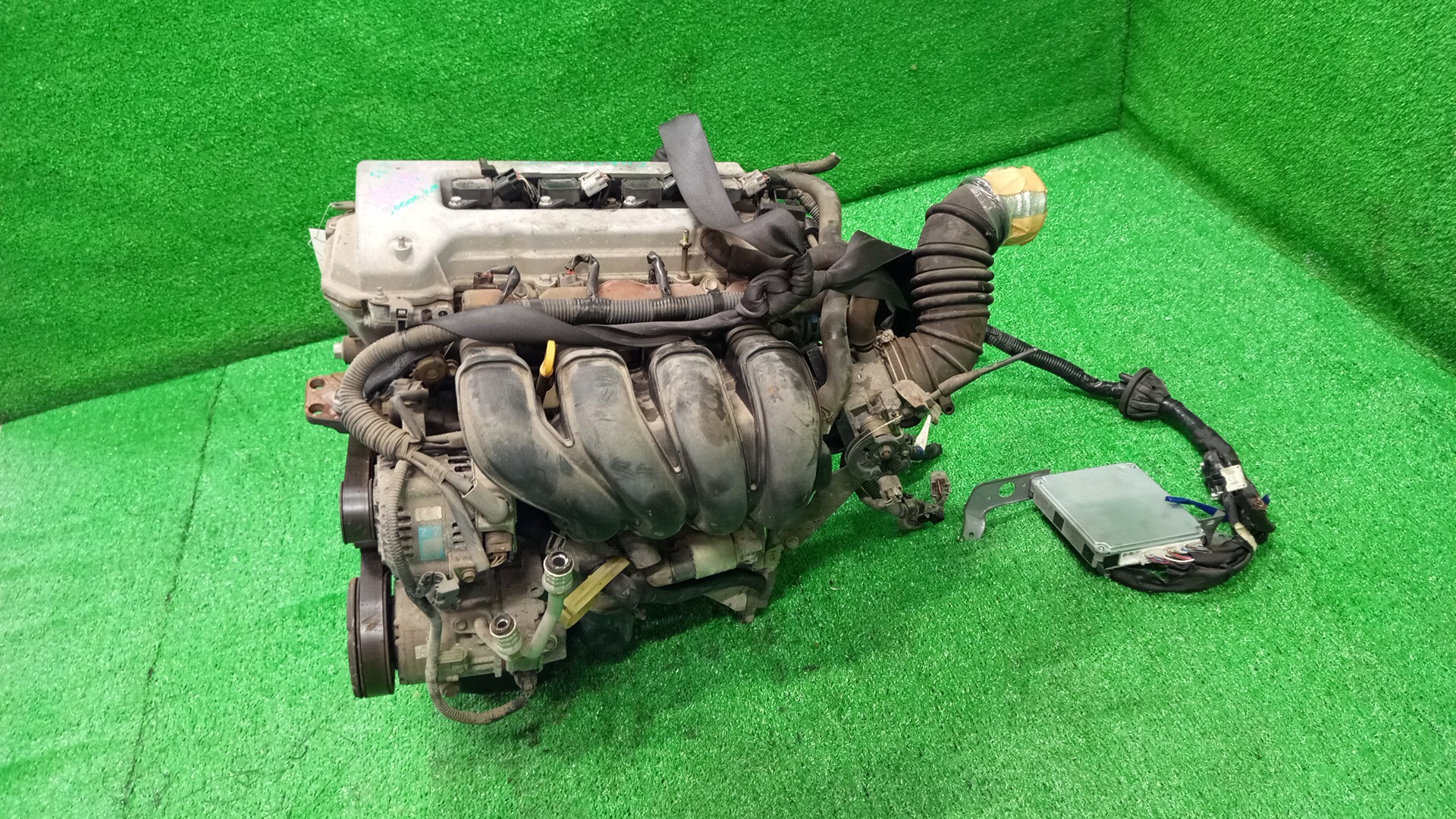 Двигатель TOYOTA CALDINA, CELICA, COROLLA, PREMIO, COROLLA SPACIO, ISIS, WISH, ALLION, COROLLA FIELDER, ALLEX, COROLLA RUNX, WILL VS, FIELDER ZGE20W, ZZT240, ZZT241W, ZZT230, ZZE122, ZNM10, ZNM10W, ZNM10G, ZNE10, ZNE10G, ZZE127 1ZZ-FE MEX 4 ракурс