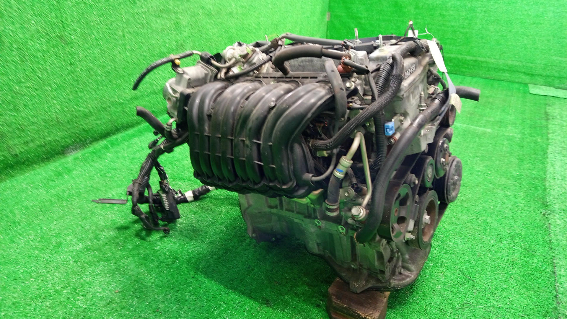 Двигатель TOYOTA AVENSIS AZT251 2AZ-FSE 2595624 3 ракурс
