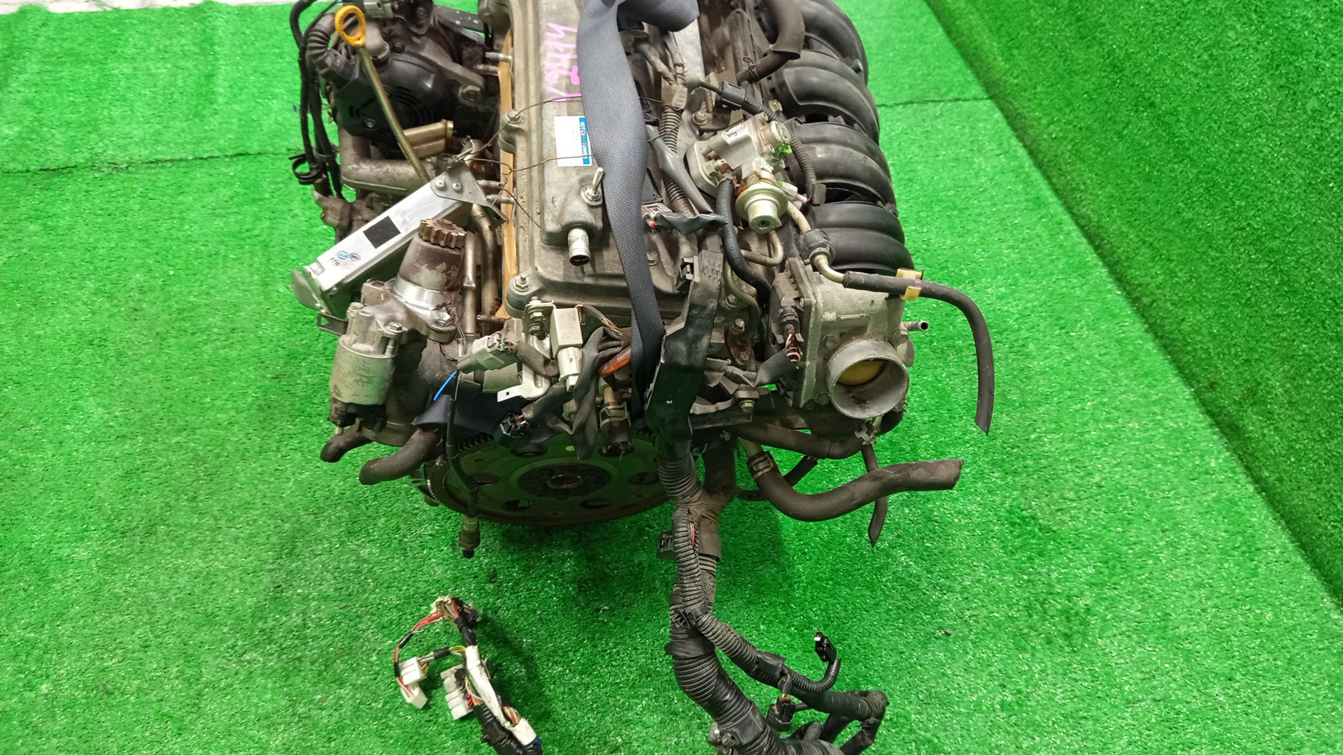 Двигатель TOYOTA AVENSIS AZT251 2AZ-FSE 2595624 5 ракурс