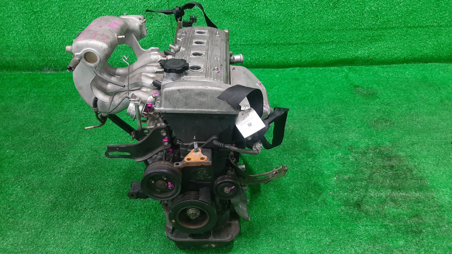 Двигатель TOYOTA CALDINA, CARINA, CORONA PREMIO AT191G, AT211G, AT191, AT211 7A-FE KAT 2 ракурс