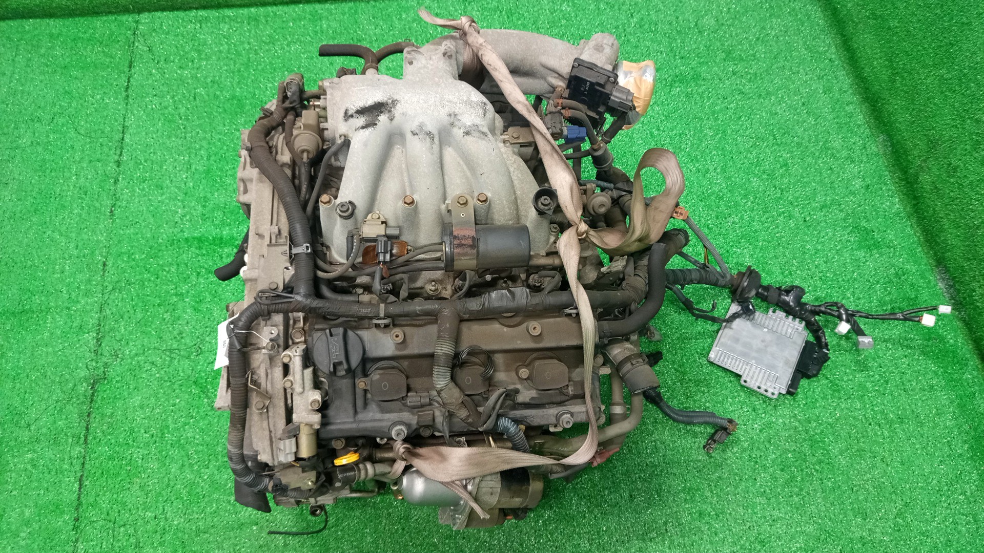 Двигатель NISSAN TEANA J31 VQ23DE 1MOD 1 ракурс Двигатель NISSAN TEANA J31 VQ23DE 1MOD 1 ракурс