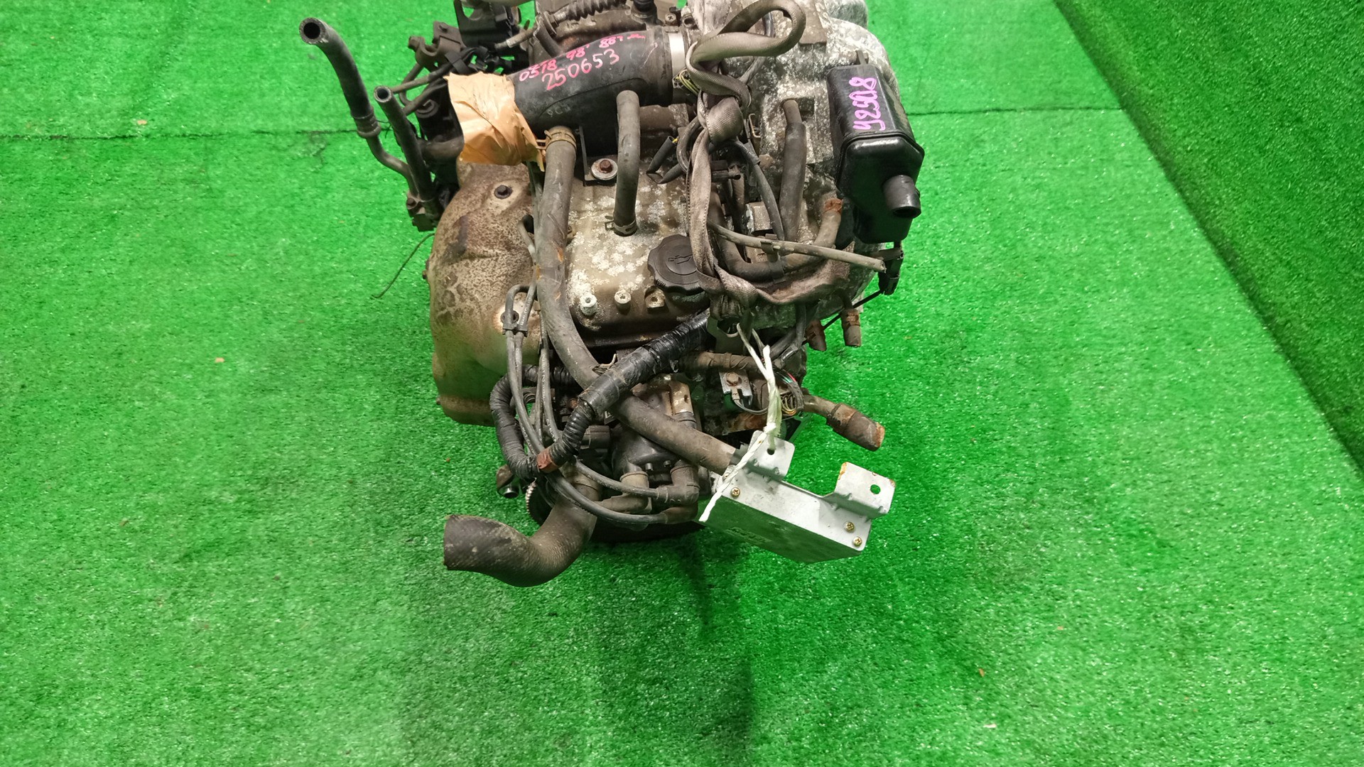 Двигатель MAZDA DEMIO DW3W B3E, B3ME, B3 1MOD 5 ракурс