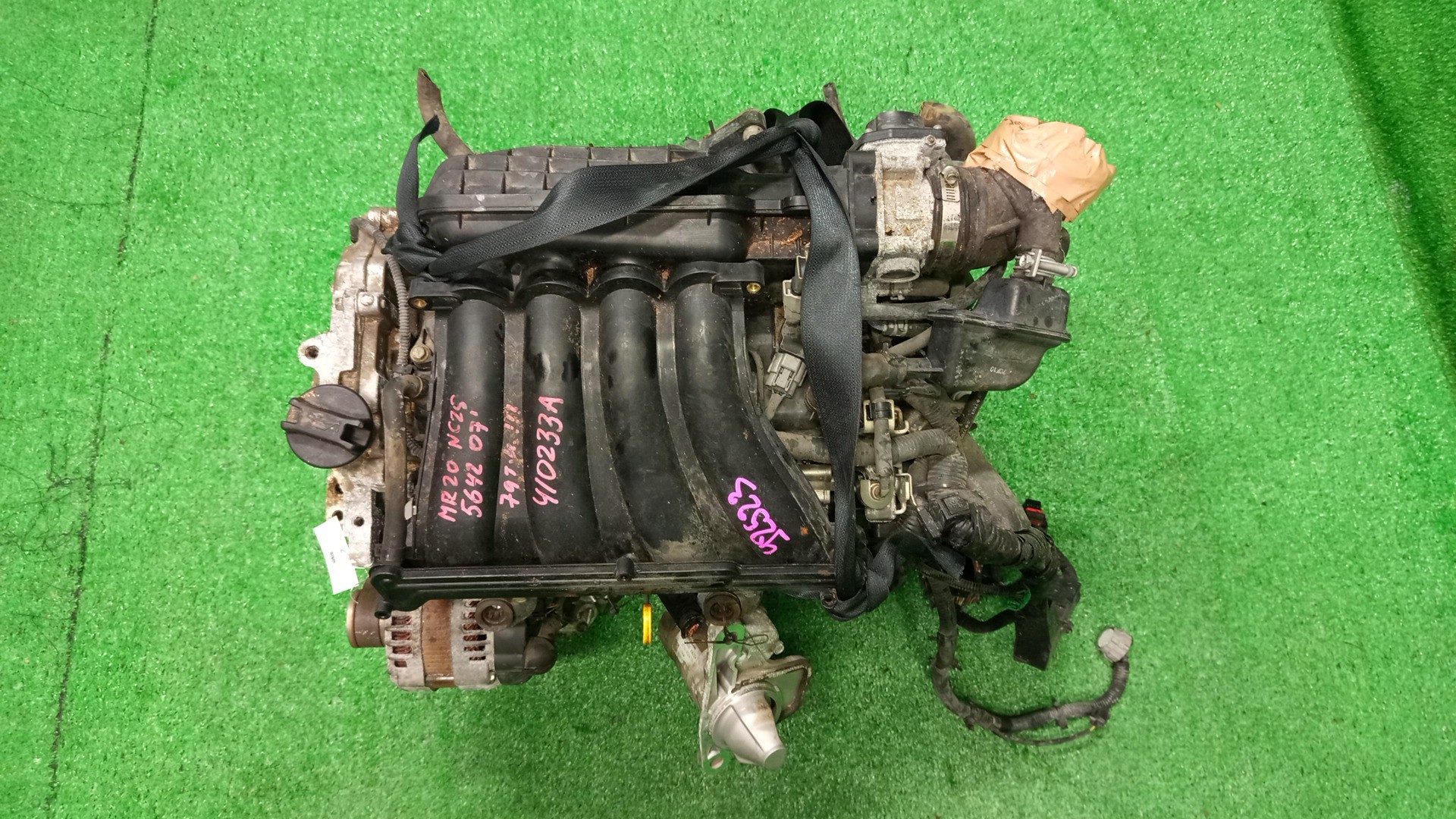 Двигатель NISSAN SERENA NC25 MR20DE 410233A 1 ракурс