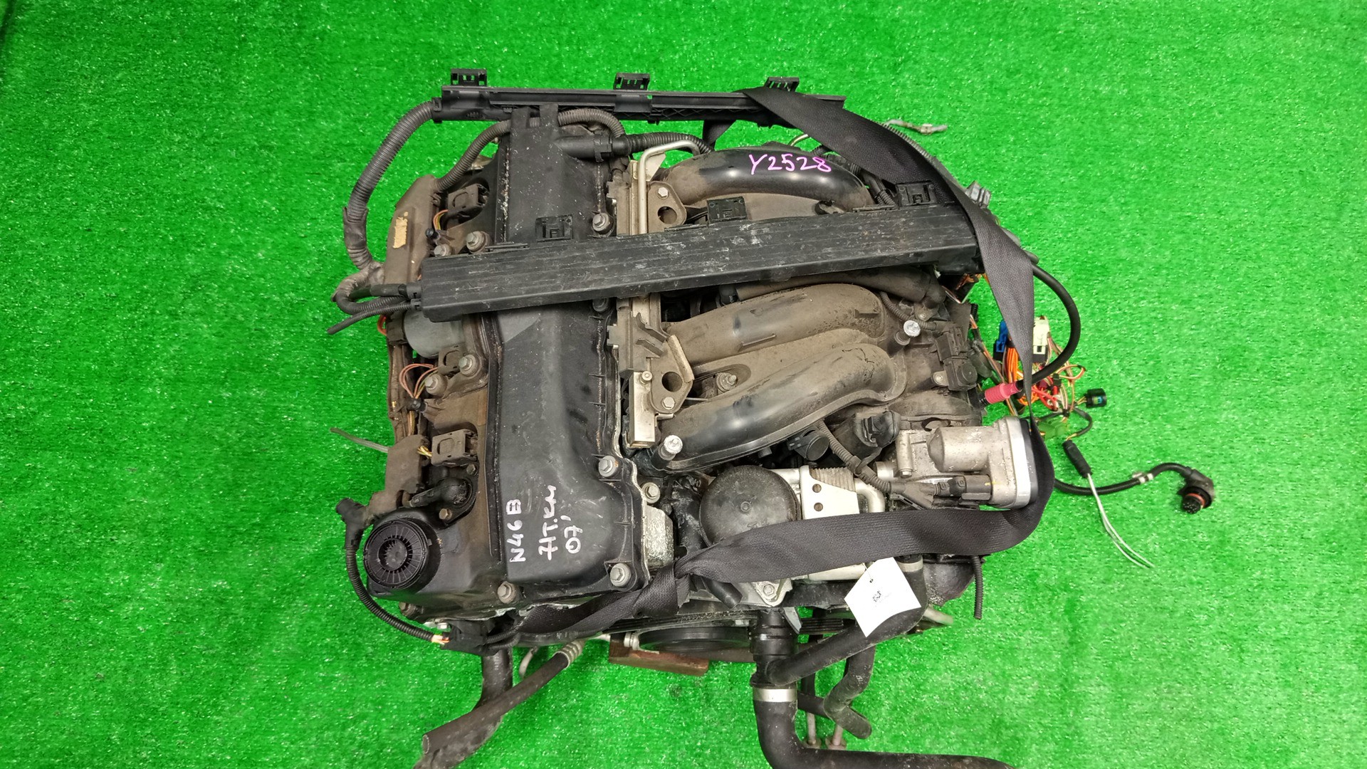Двигатель BMW 3-Series, 320i E90, E91 N46B20BF A750I001 1 ракурс