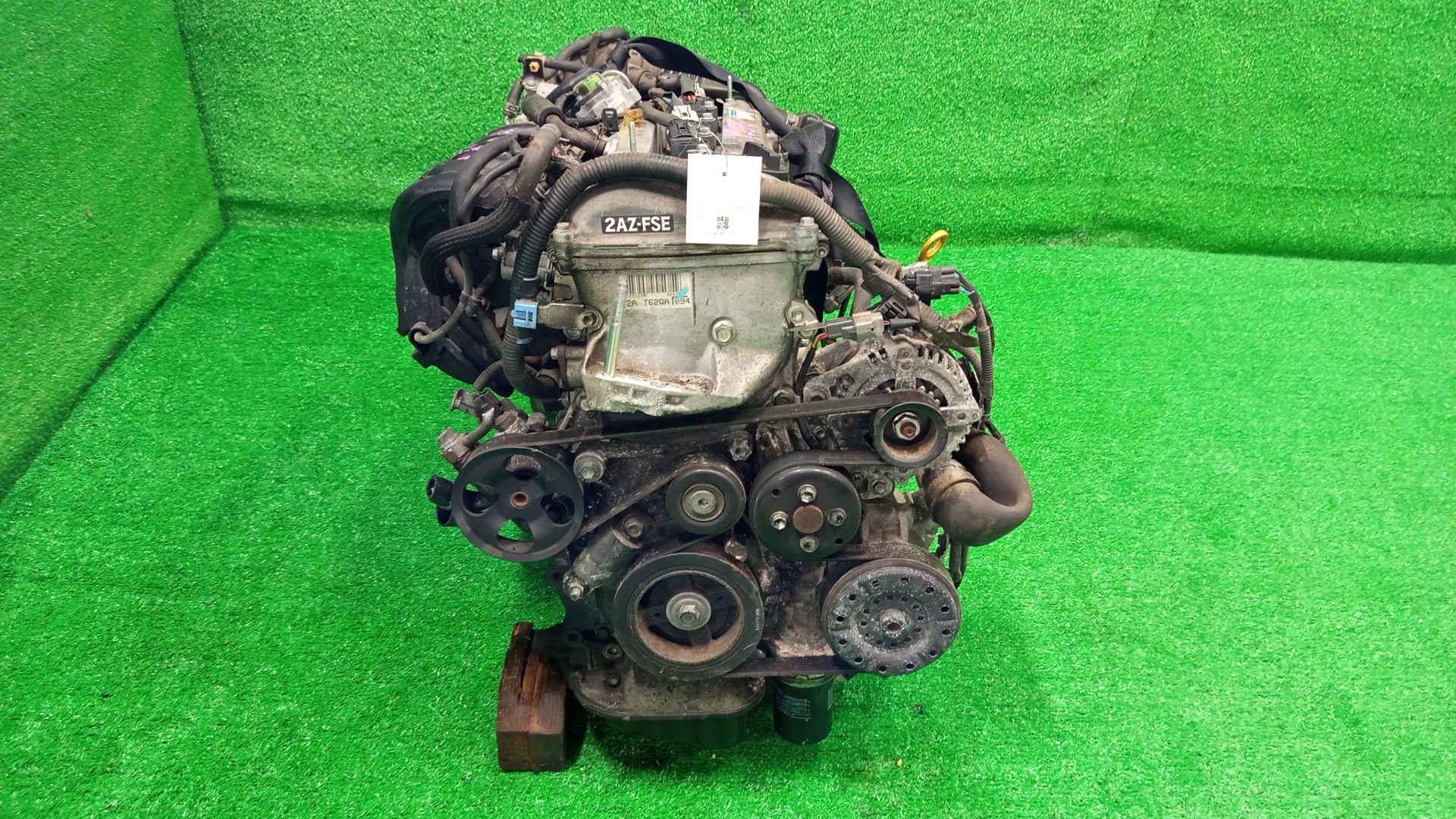 Двигатель TOYOTA AVENSIS AZT251 2AZ-FSE 2490470 2 ракурс
